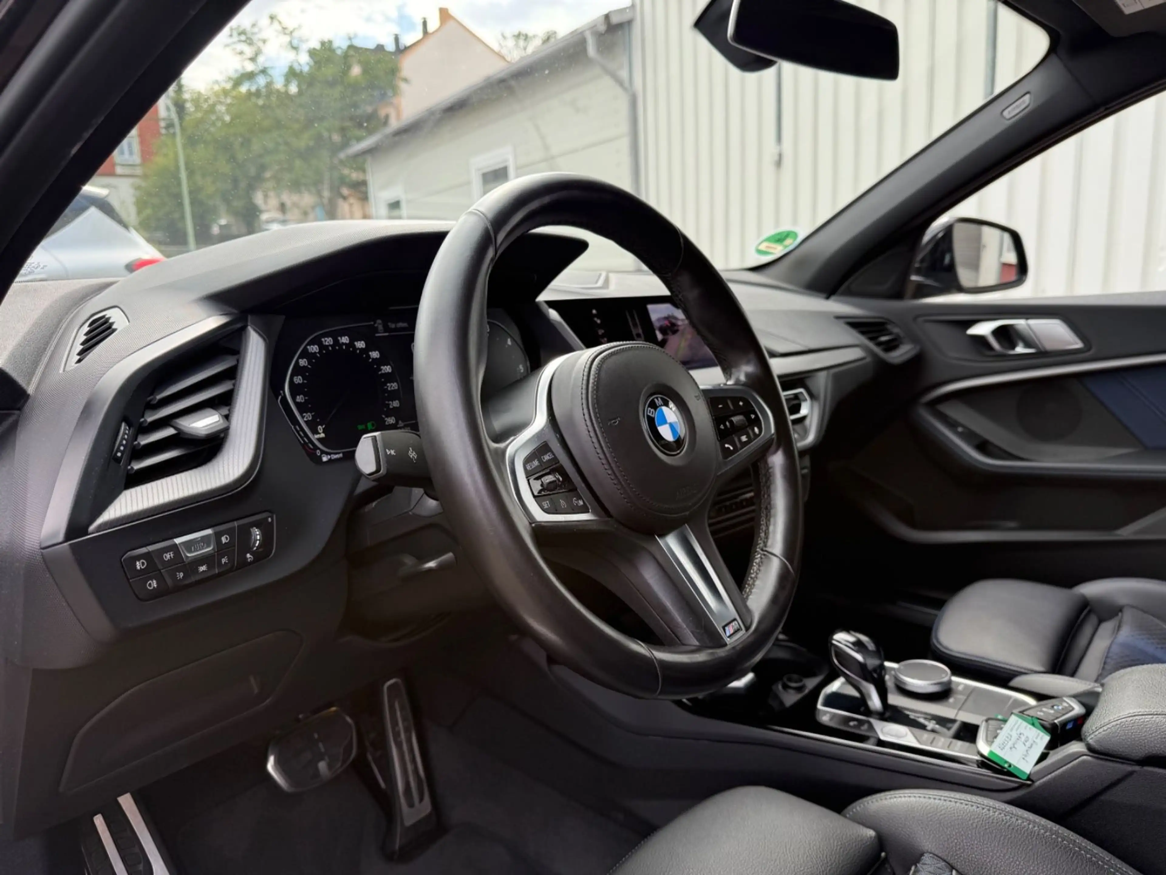 BMW 120 d 140kW 190PS M-Paket Sport Lim./NAV/KAM/SHZ — photo 12