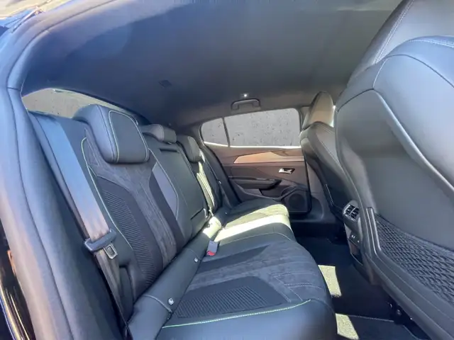 Peugeot 408 view 14