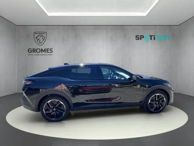 Peugeot 408 view 2