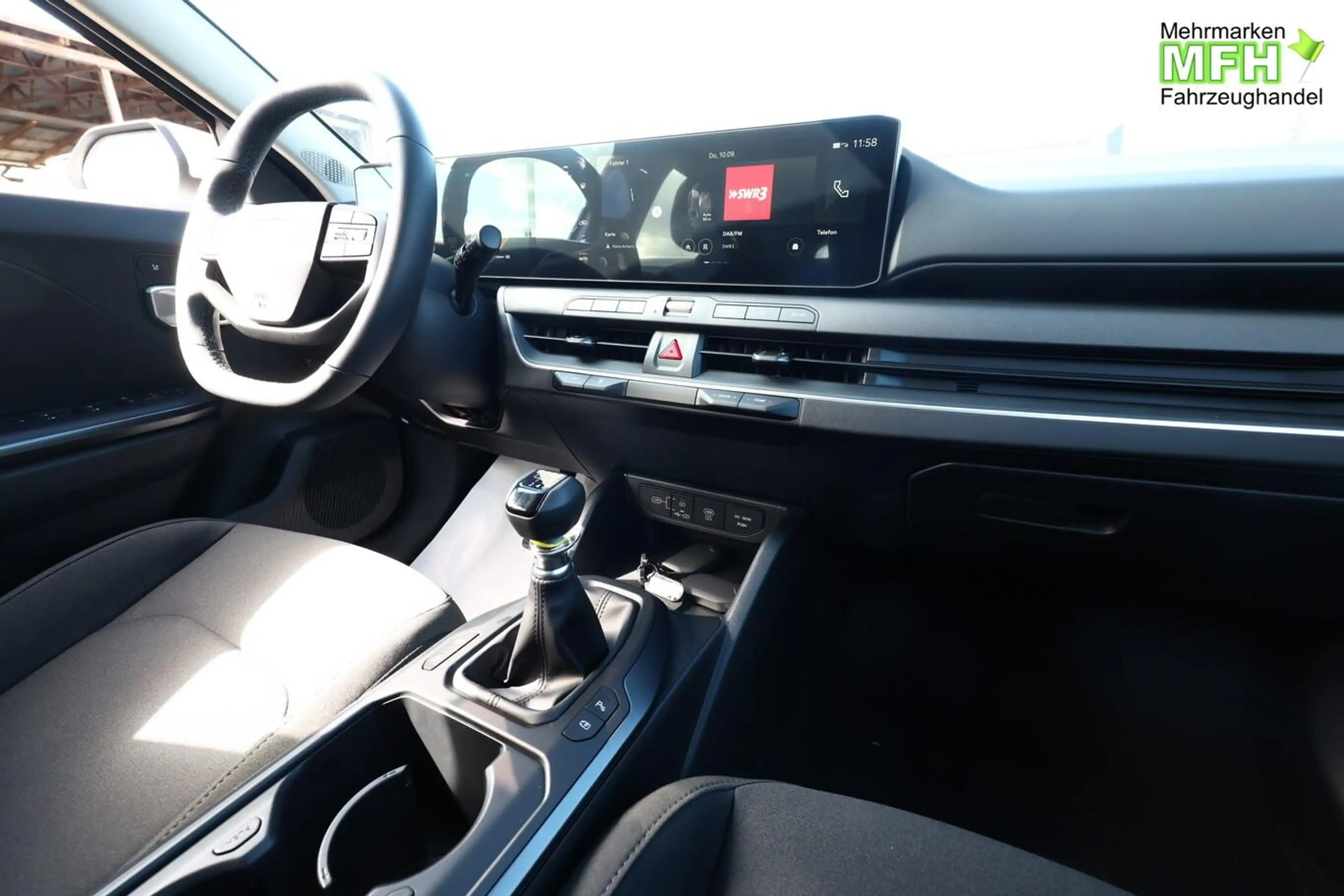 Kia K4 MT SHZ ACC Nav LED Kam Keyl 2xPDC LM16 CarPl 85... — photo 8