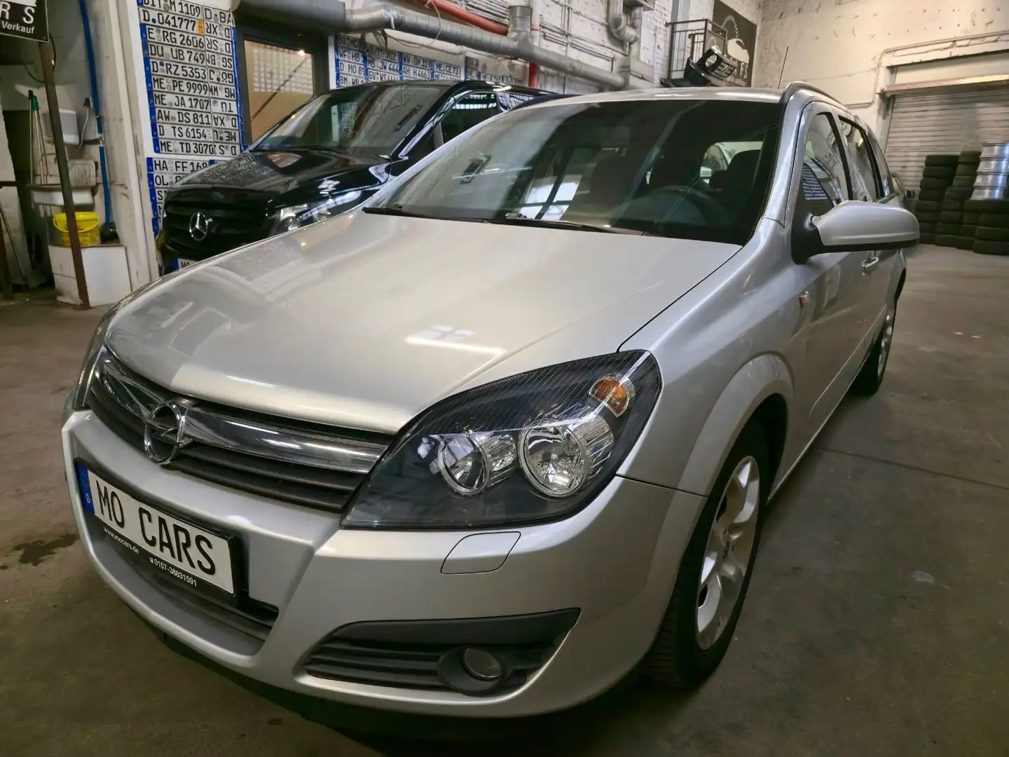 Opel Astra H Caravan Edition 2.Hand*Top* Silber - 1