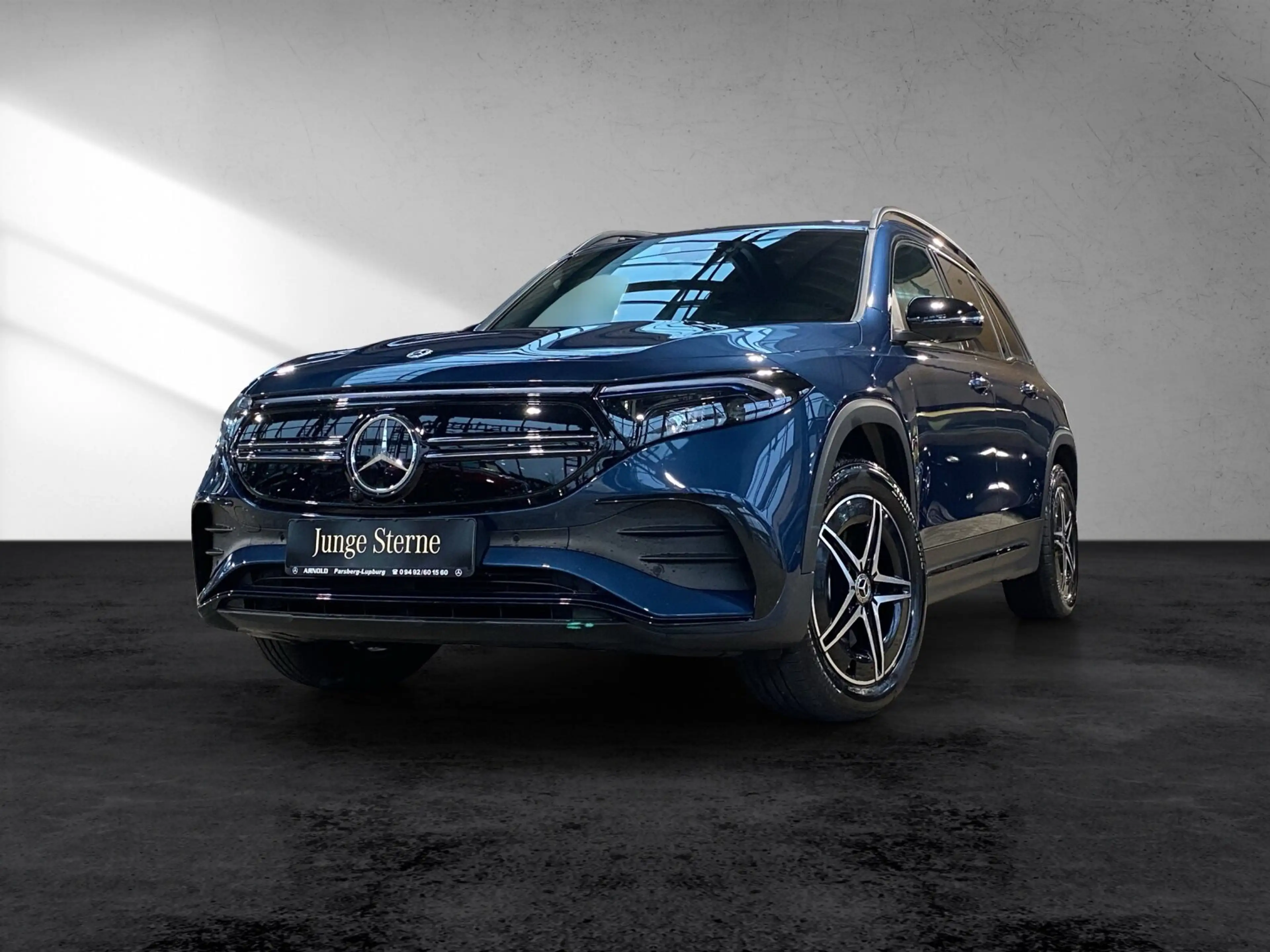 Mercedes-Benz EQB 350 EQB 350 4M AMG Line Night Fahrass-P 360° KEYLESS — photo 2