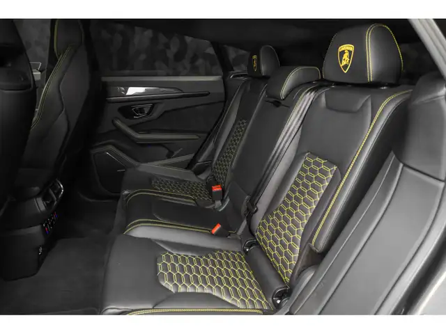 Lamborghini Urus view 12