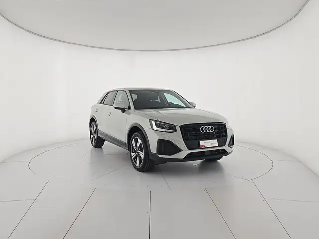 Audi Q2 view 6