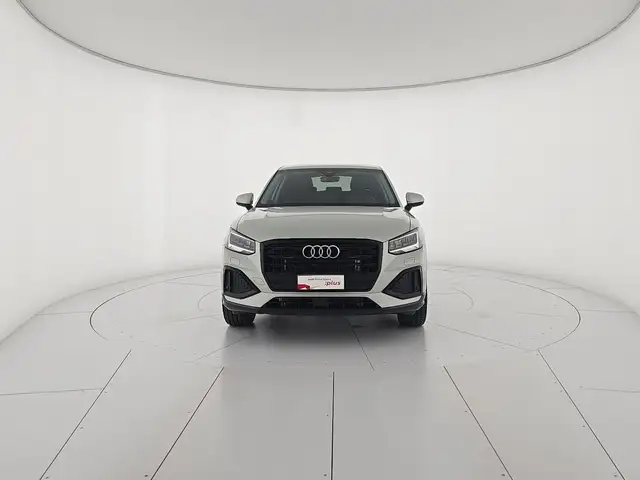 Audi Q2 view 7