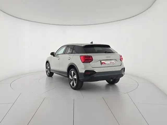 Audi Q2 view 3