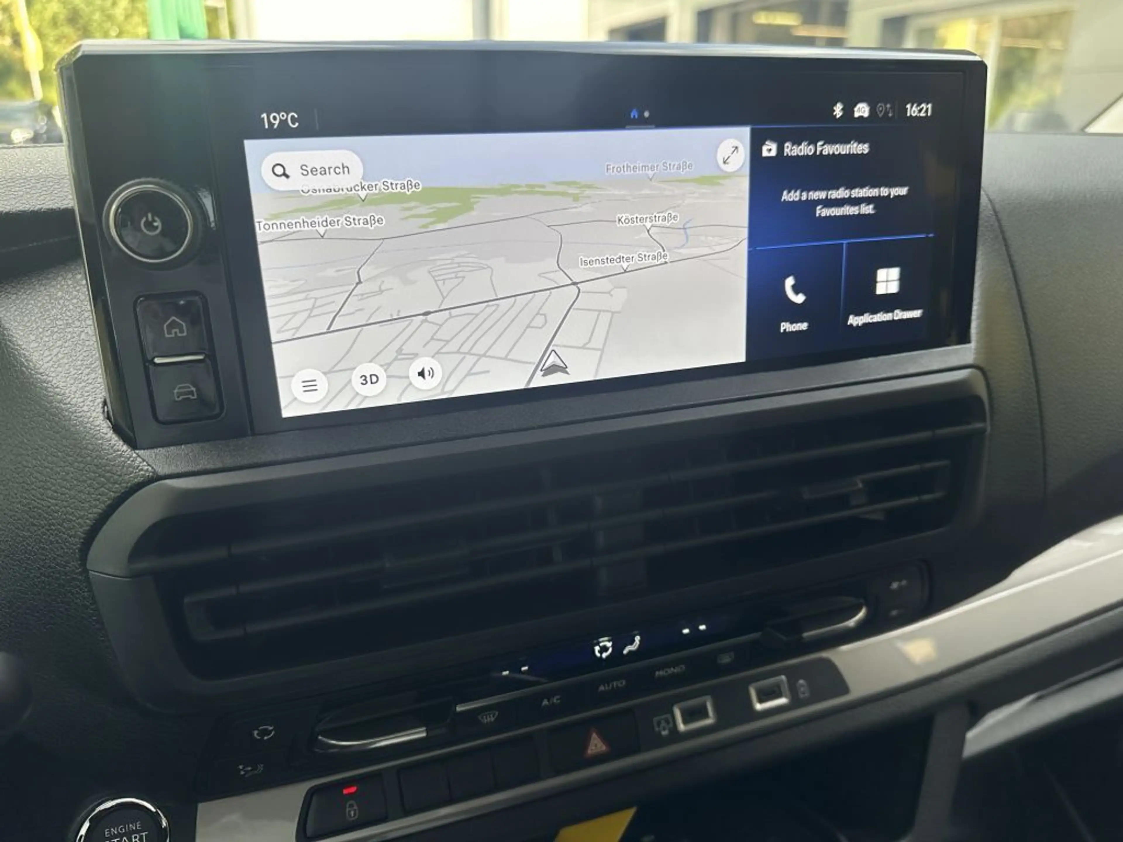 Opel Vivaro 2.2 Diesel DOKA 5-Sitzer 2 Schiebetüren — photo 15