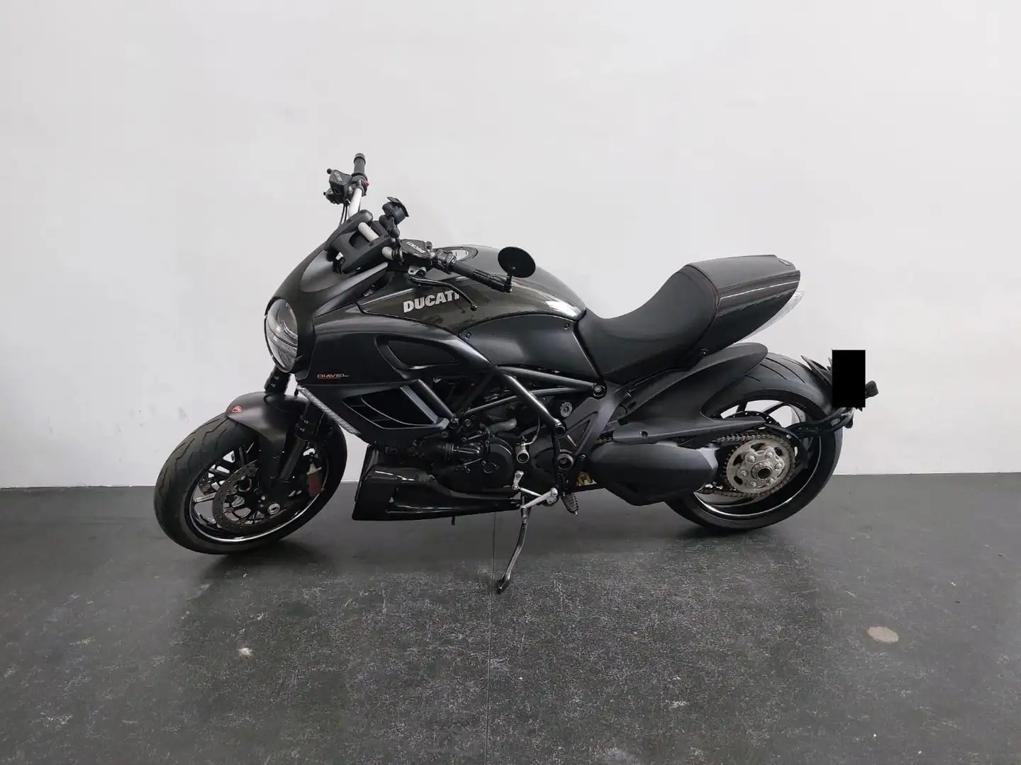 Ducati Diavel Carbon Siyah - 1