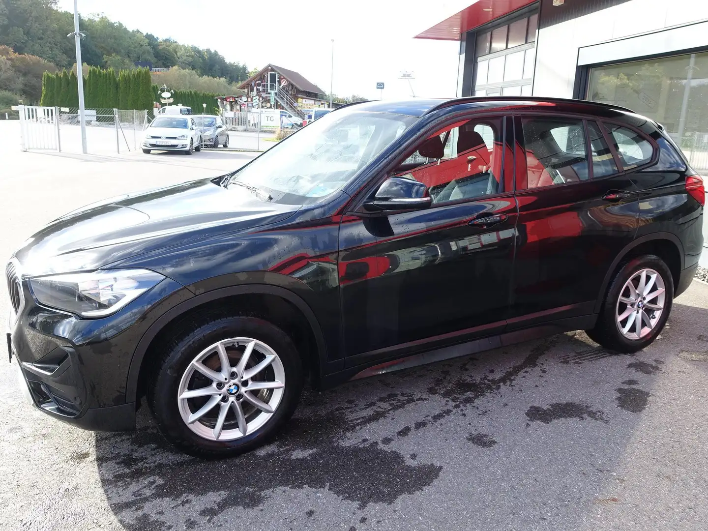 BMW X1 sDrive 18 d Advantage Schwarz - 2