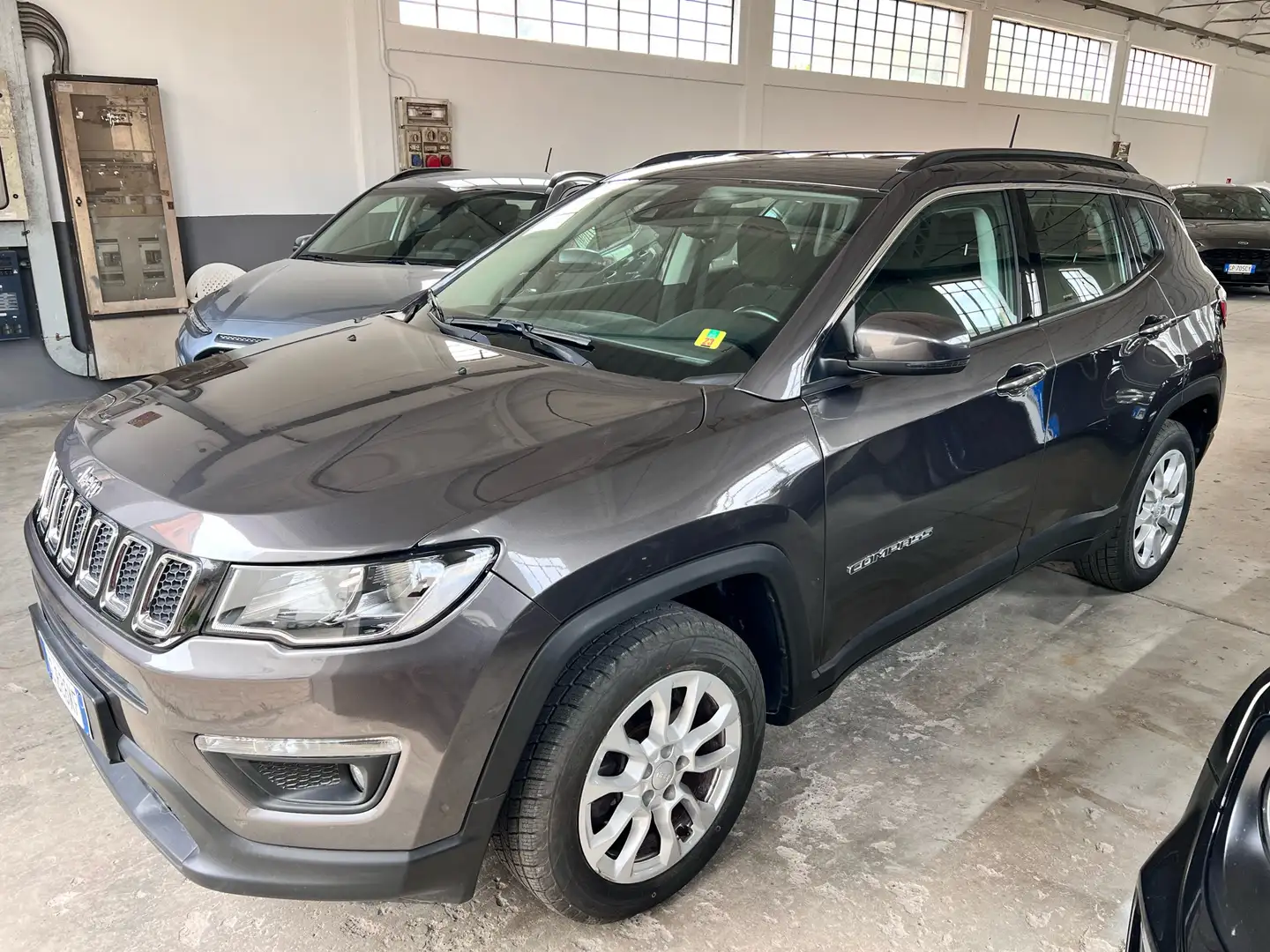 Jeep Compass 1.3 turbo t4 Longitude 2wd 130cv my20 Gris - 2