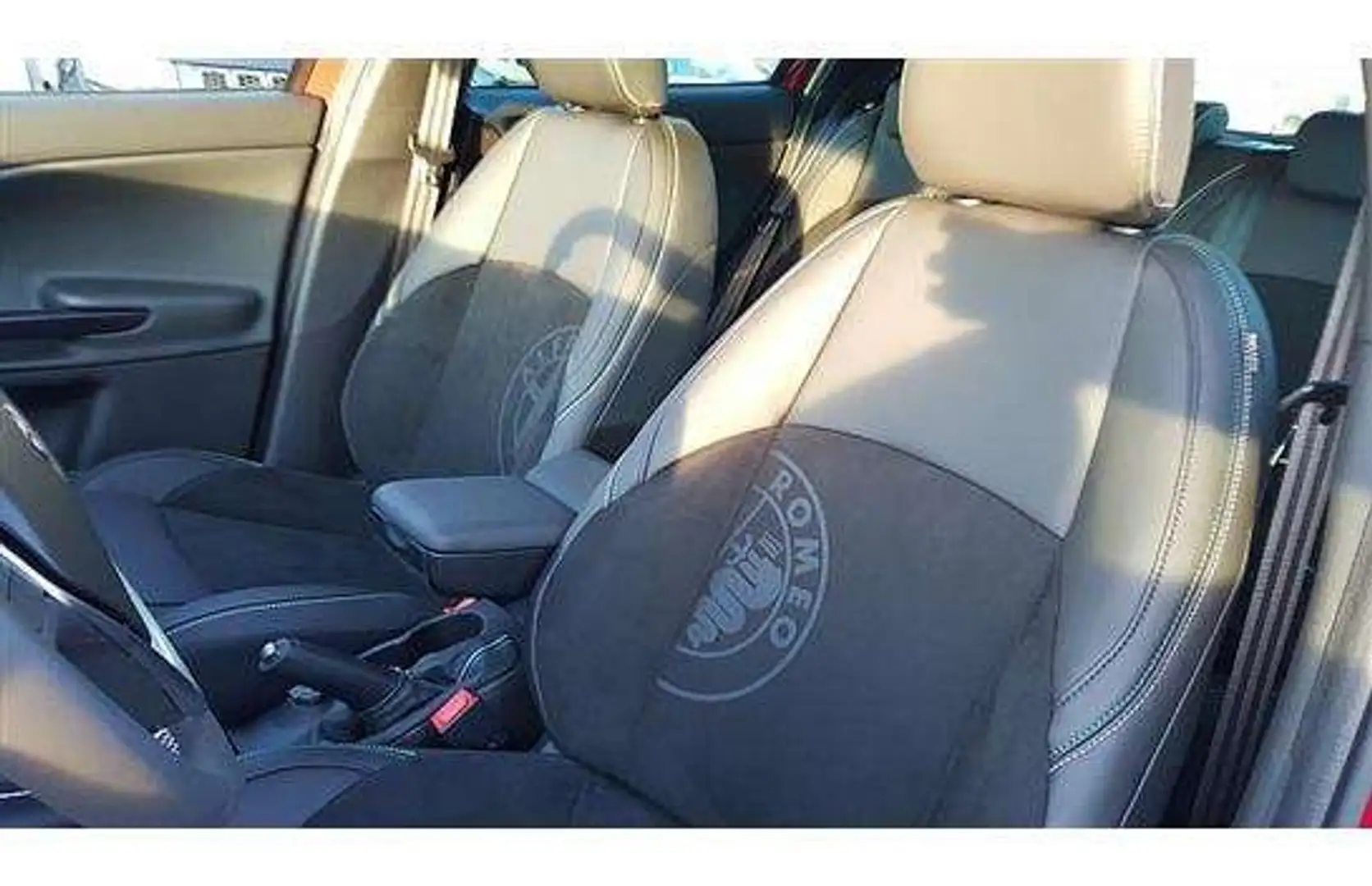 Alfa Romeo Giulietta Giulietta QV-Line 1,6 JTDM Rot - 1