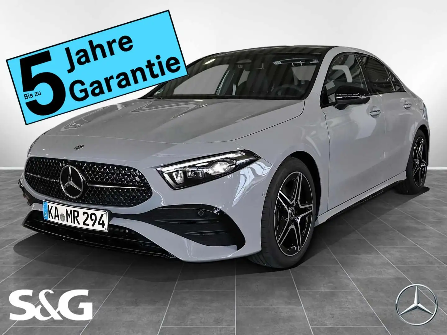 Mercedes-Benz A 200 Limousine AMG MBUX+RüKam+M-LED+Pano+Standh Szürke - 1