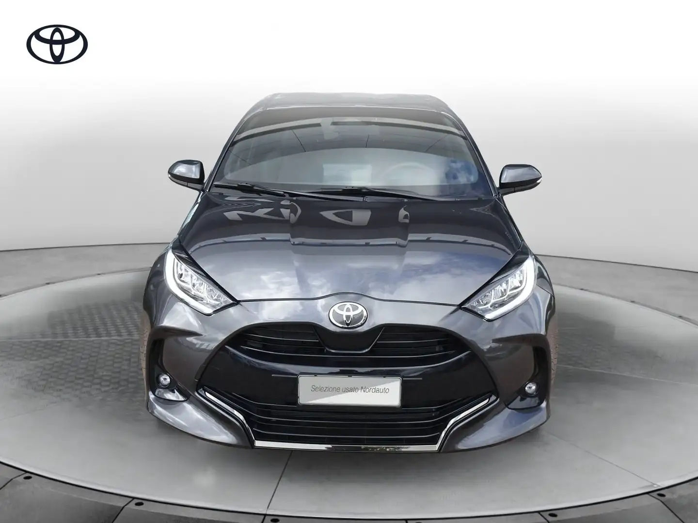 Toyota Yaris Yaris 1.5 130 Hybrid 5 porte Lounge Grigio - 2