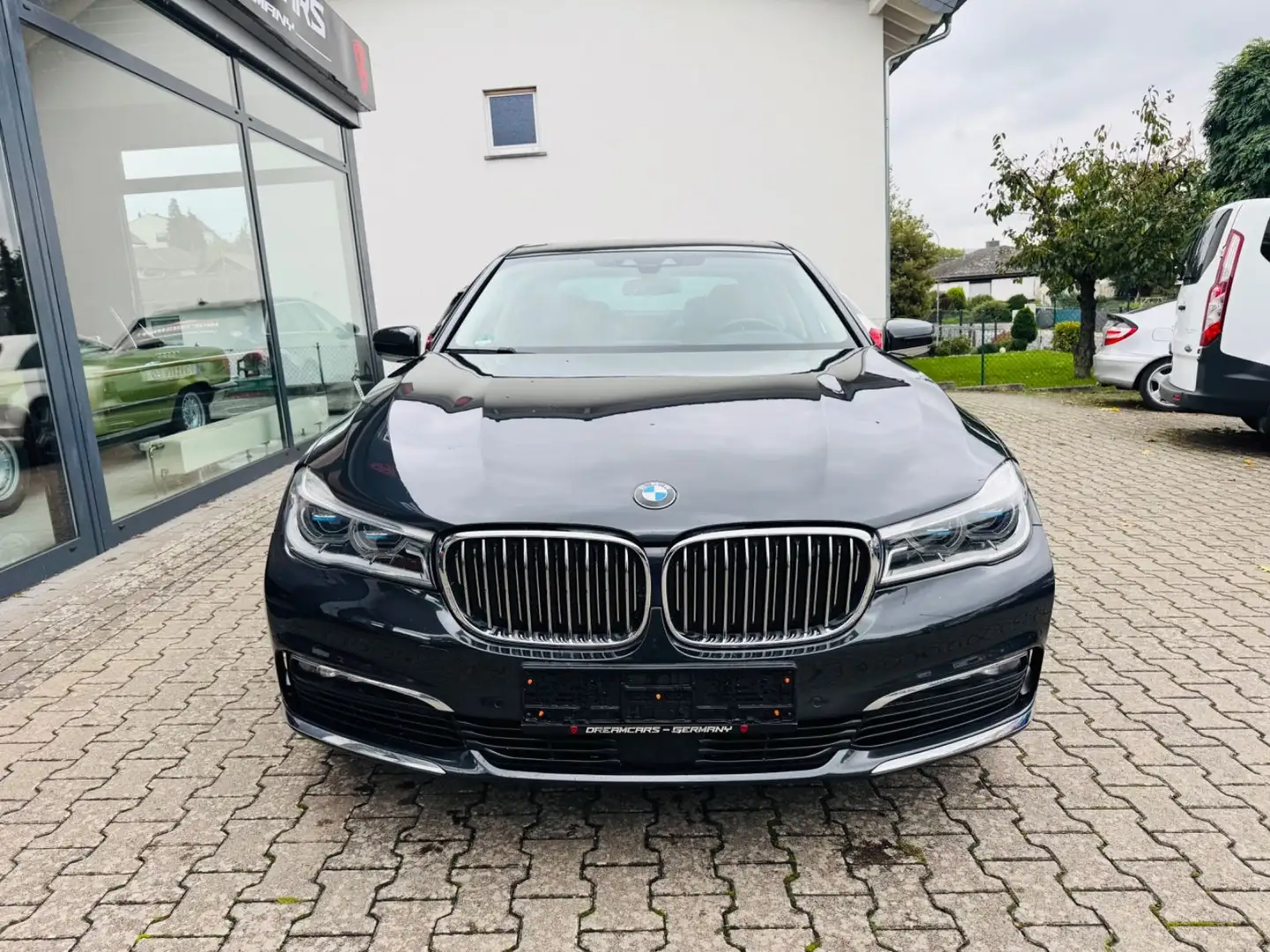 BMW 750 i xDrive Gris - 2