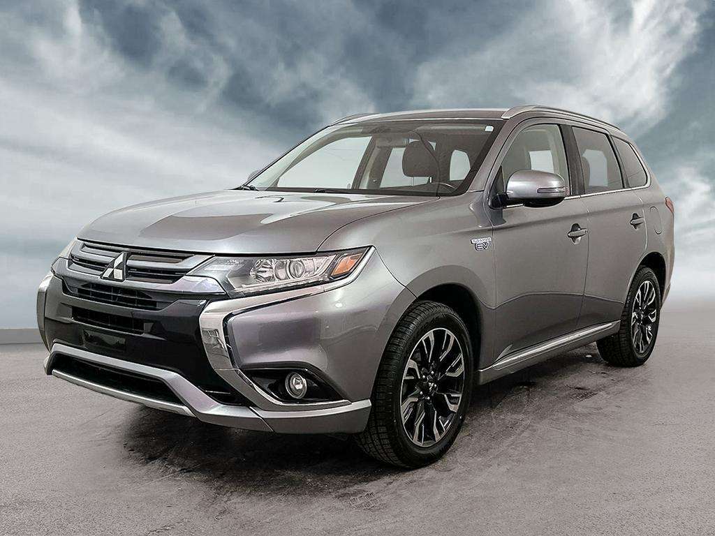 White 2018 Mitsubishi Outlander Hybrid Plug-in SUV / Crossover 1-Speed Automatic