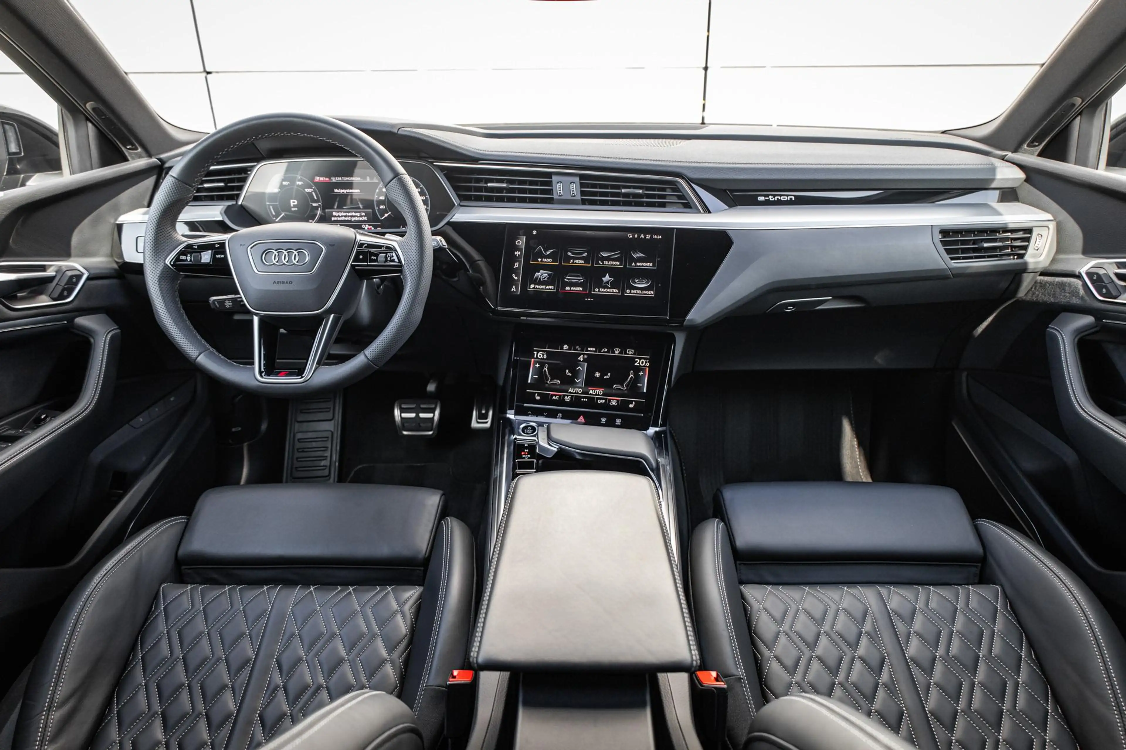 Audi Q8 e-tron 55 408pk quattro S Edition 115 kWh | Panoramadak | — photo 5