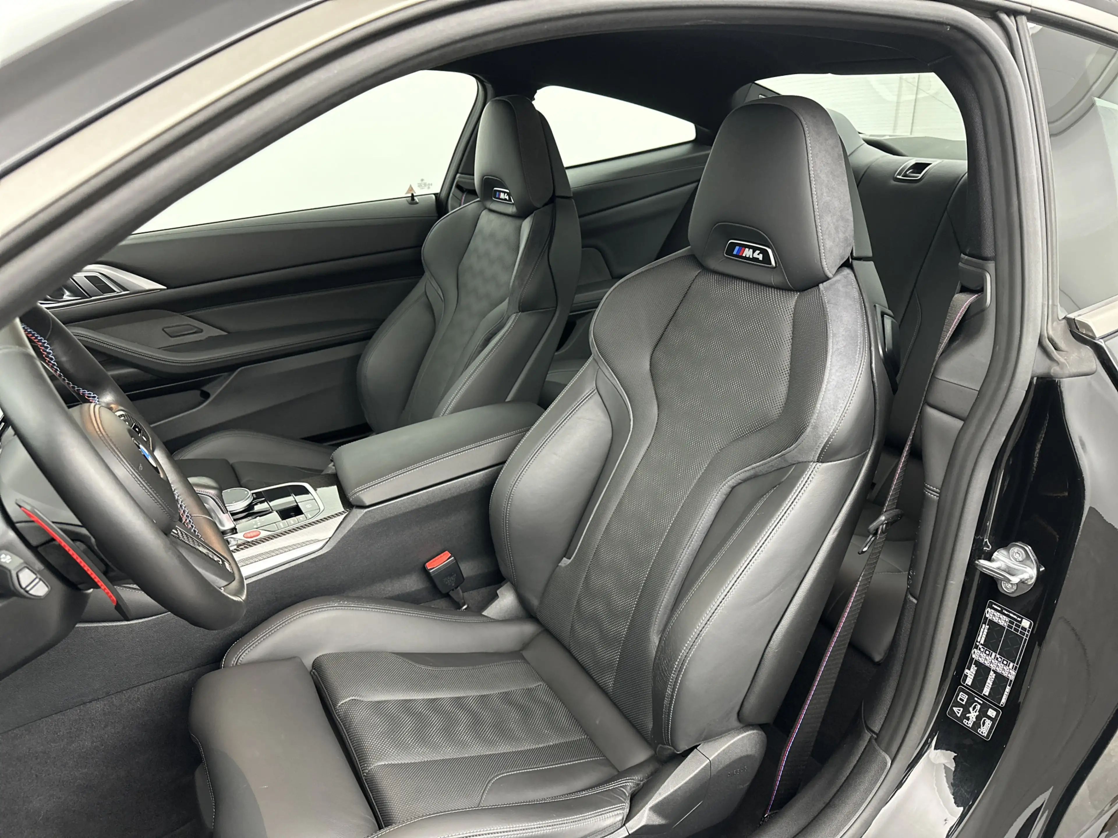 BMW M4 4-serie Coupé xDrive Competition | Stuurwielrand v — photo 15
