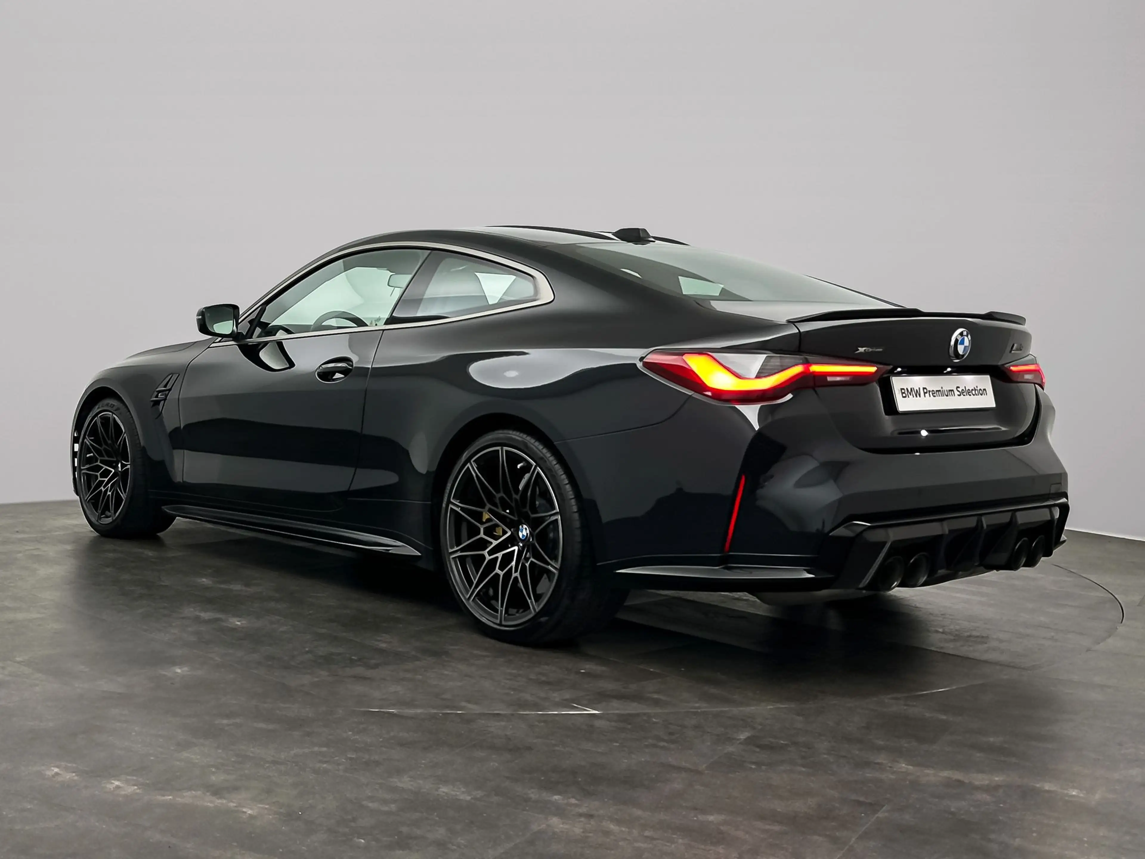 BMW M4 4-serie Coupé xDrive Competition | Stuurwielrand v — photo 3