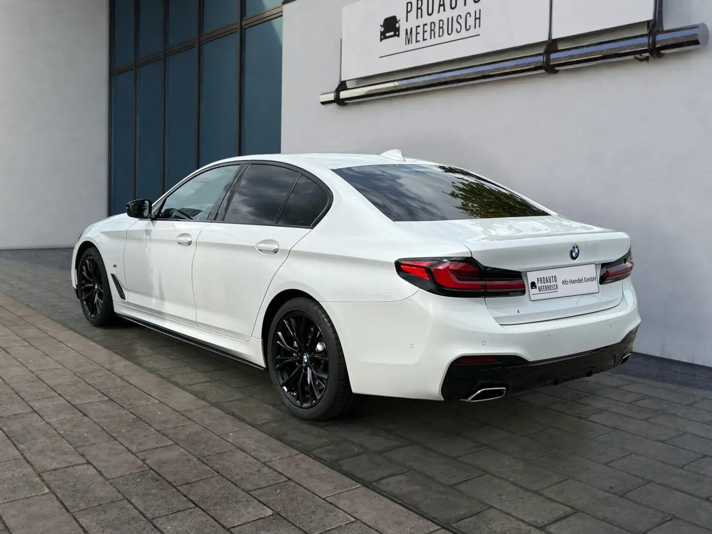 BMW 530 d M SPORT AHK/ACC/ADAPTLED/HUD/GLASDACH Blanc - 2