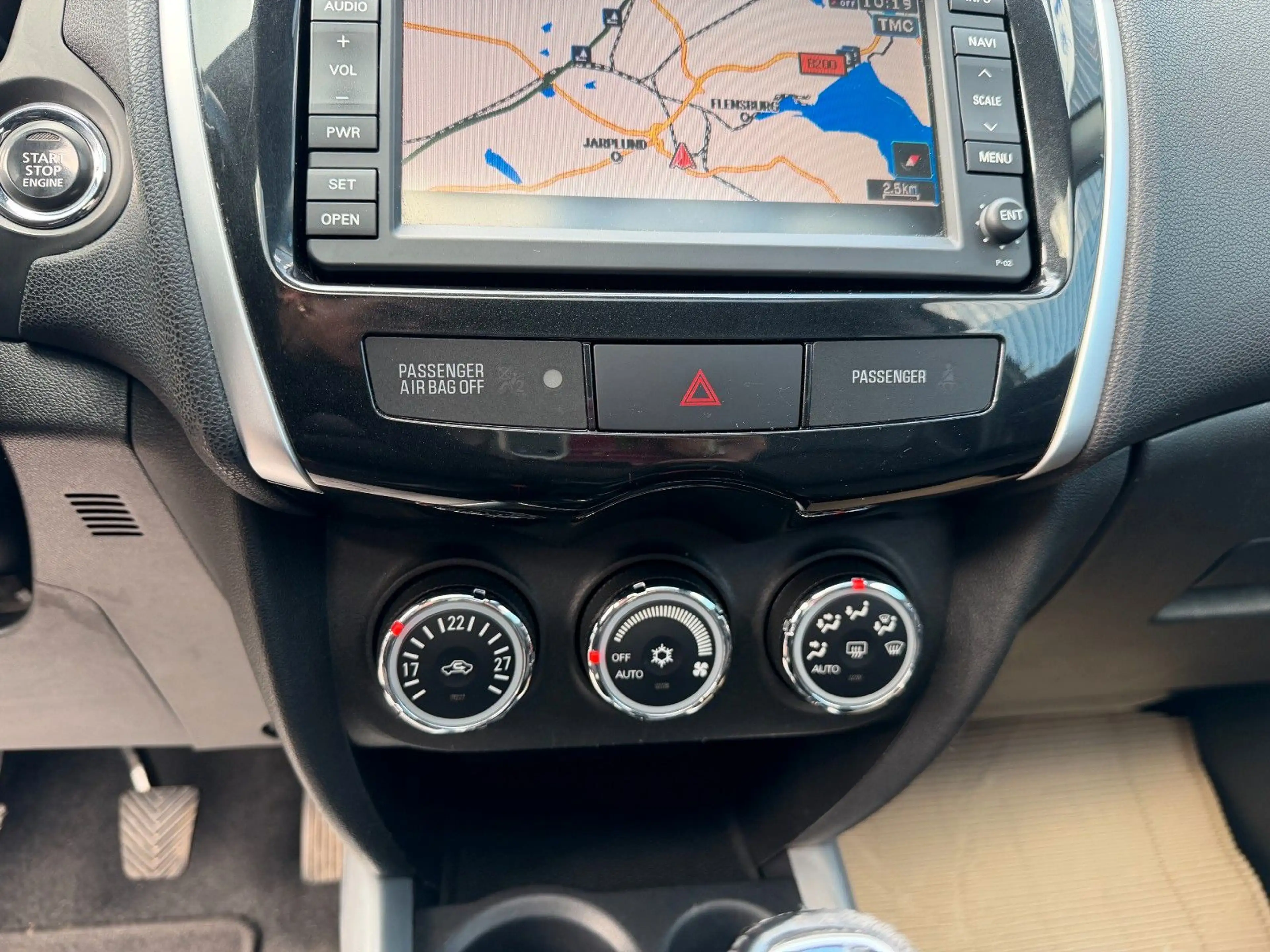 Peugeot 4008 Allure 4WD**Navi*AHK*Keyles-GO** — photo 15