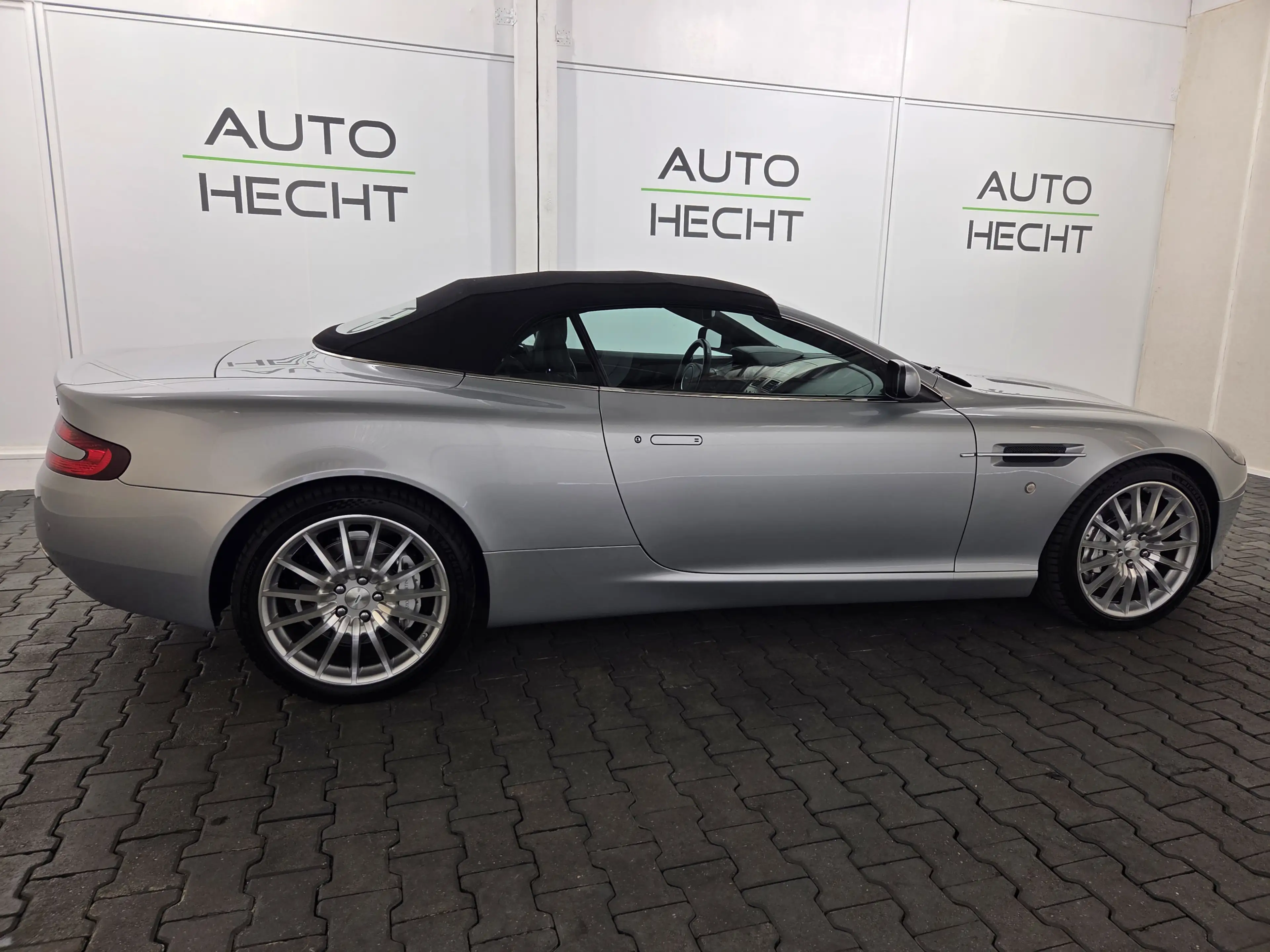 Aston Martin DB9 Volante 6,0 V12, deutsch, Traumzustand — photo 26
