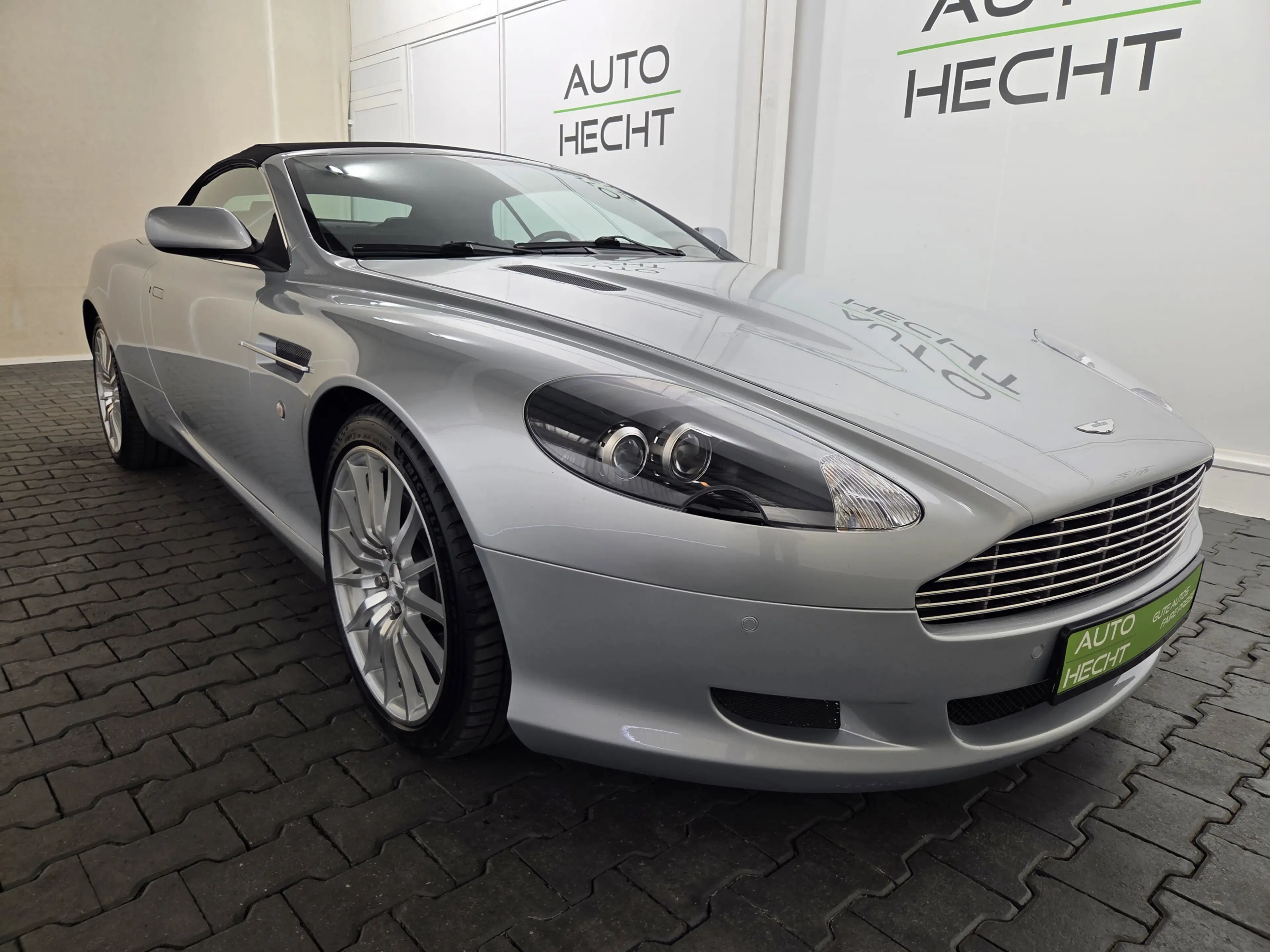 Aston Martin DB9 Volante 6,0 V12, deutsch, Traumzustand — photo 27
