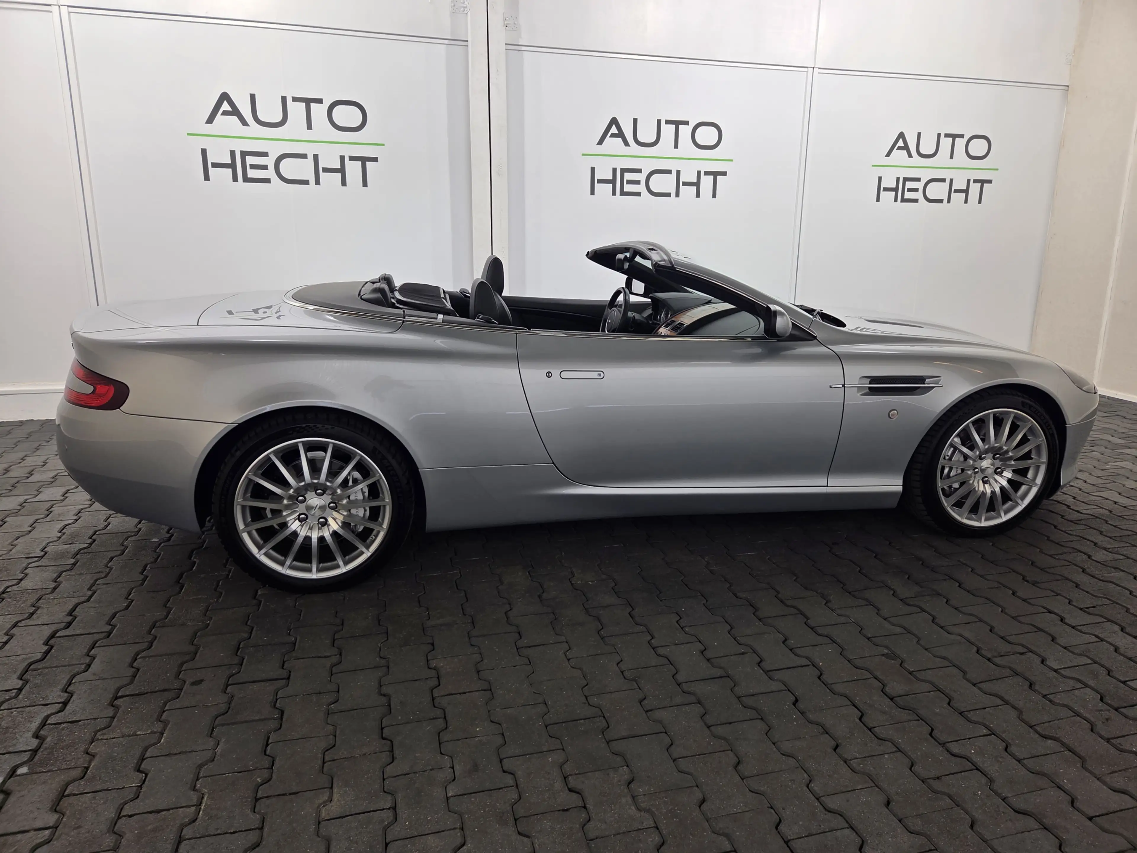 Aston Martin DB9 Volante 6,0 V12, deutsch, Traumzustand — photo 8