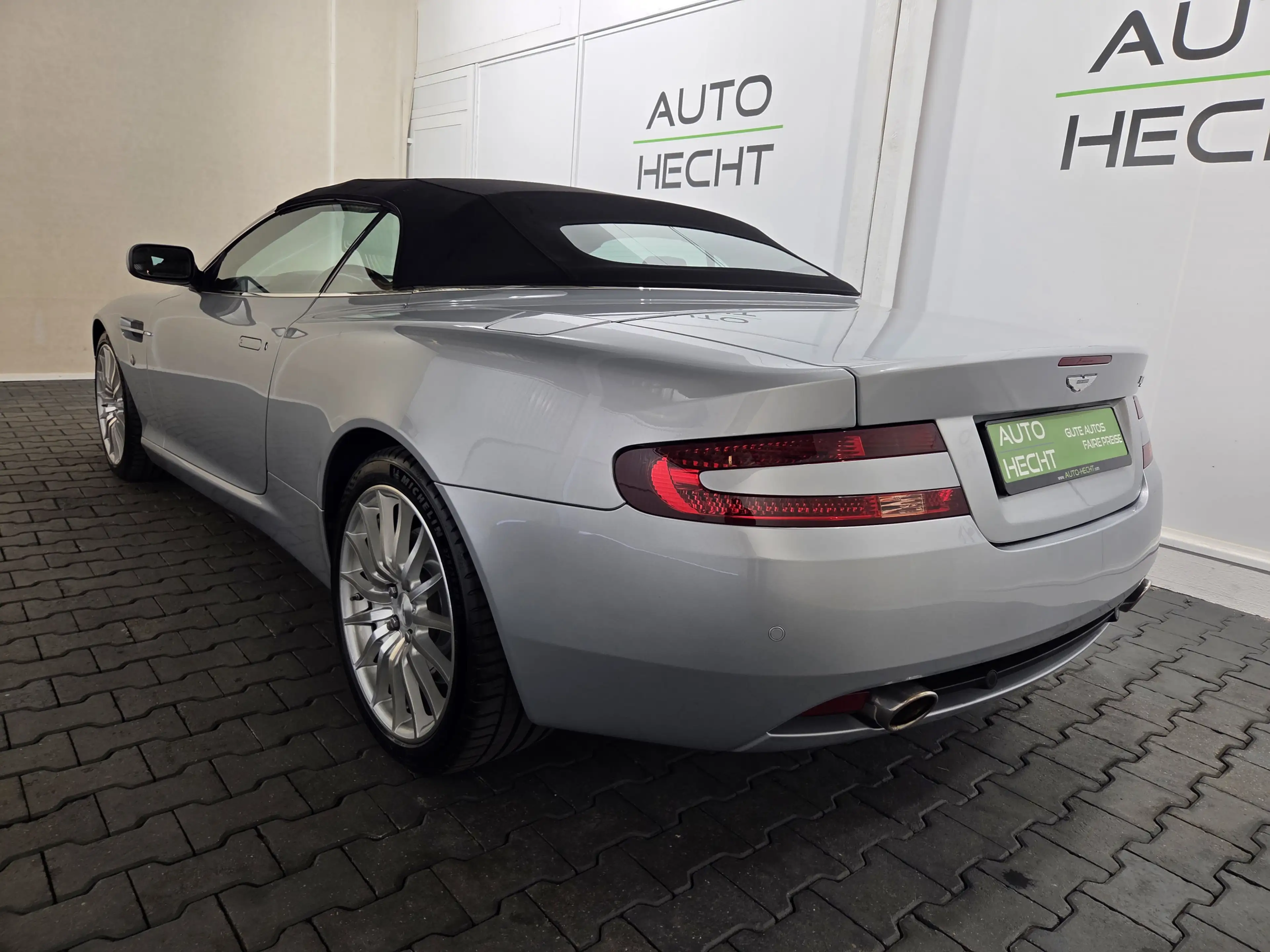 Aston Martin DB9 Volante 6,0 V12, deutsch, Traumzustand — photo 23