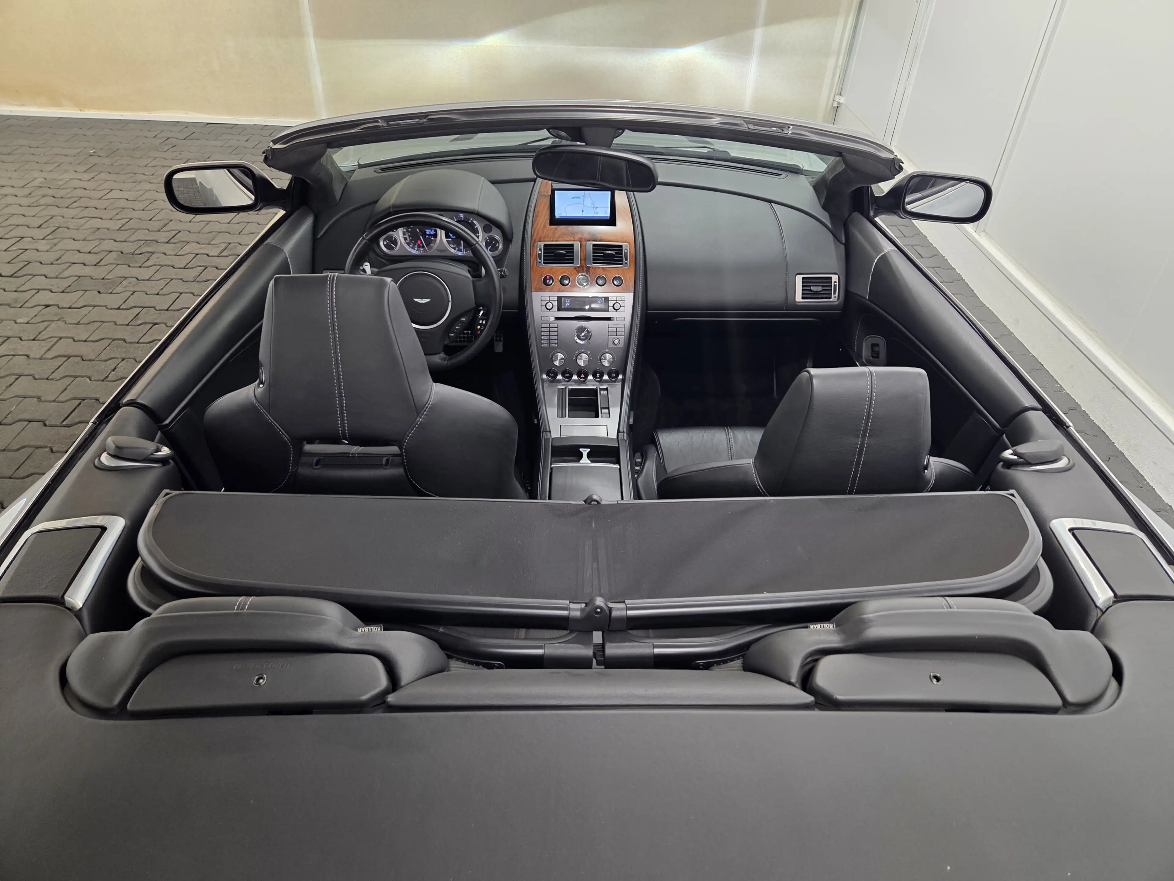 Aston Martin DB9 Volante 6,0 V12, deutsch, Traumzustand — photo 13