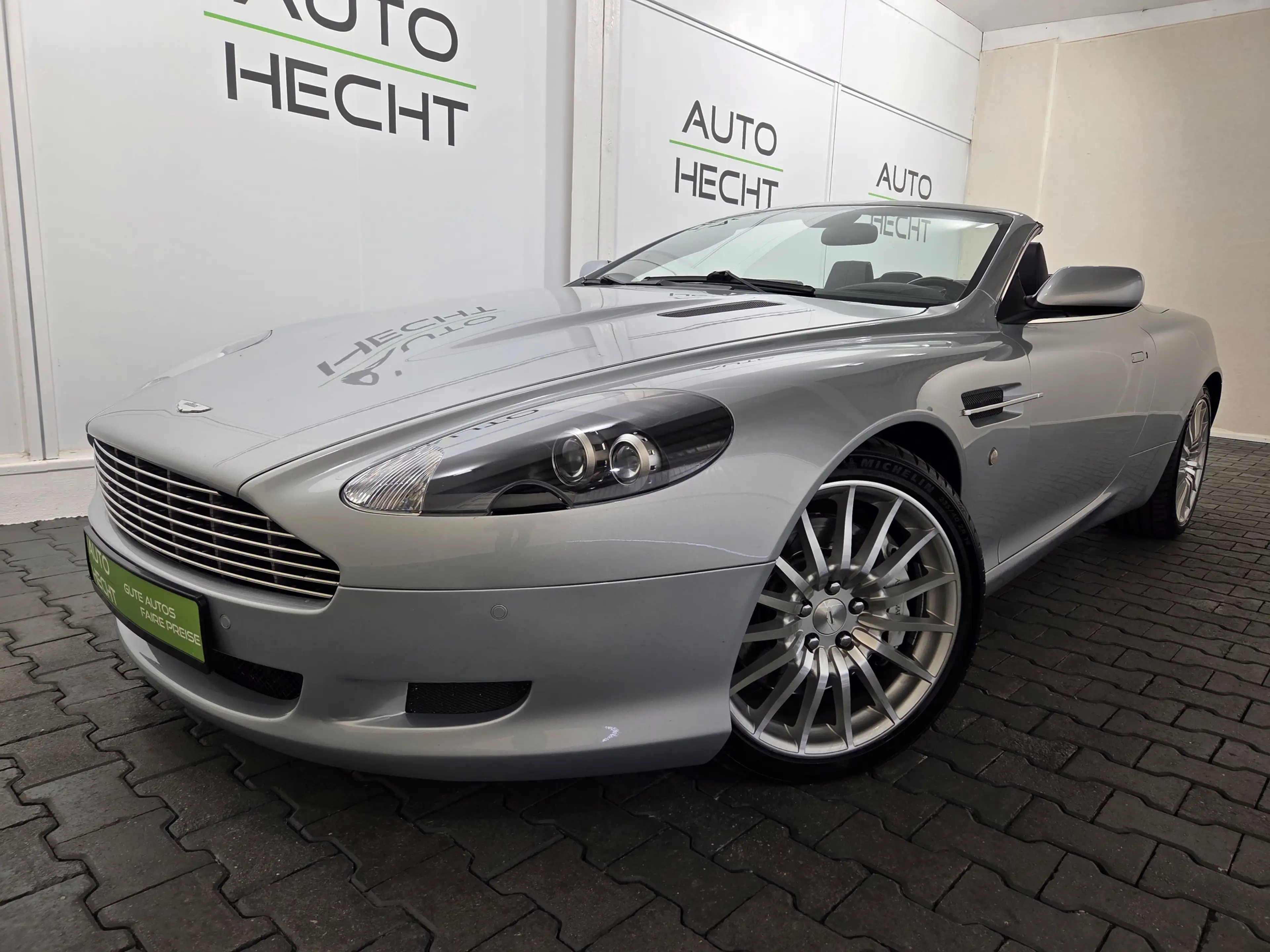 Aston Martin DB9 Volante 6,0 V12, deutsch, Traumzustand