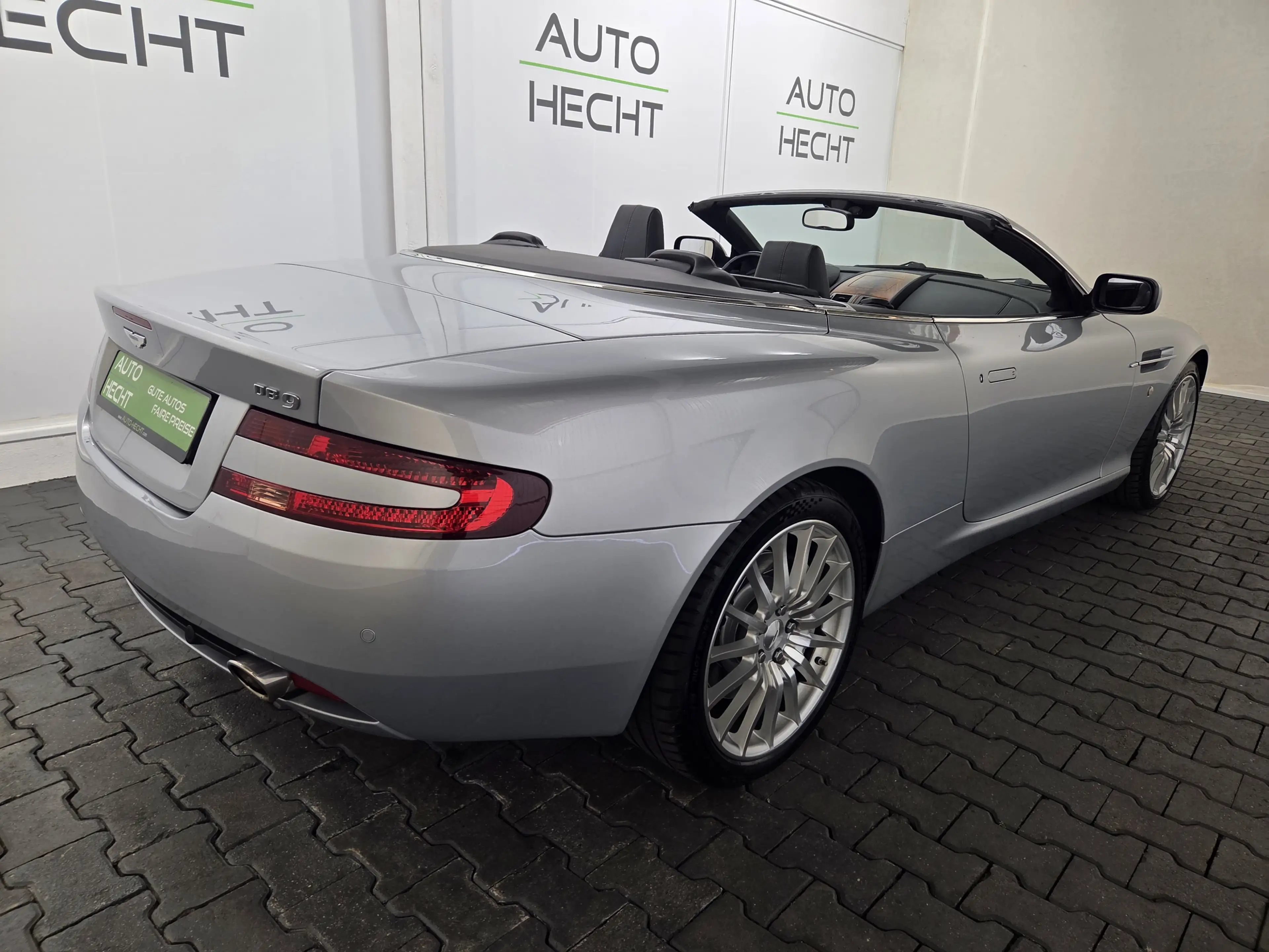 Aston Martin DB9 Volante 6,0 V12, deutsch, Traumzustand — photo 3