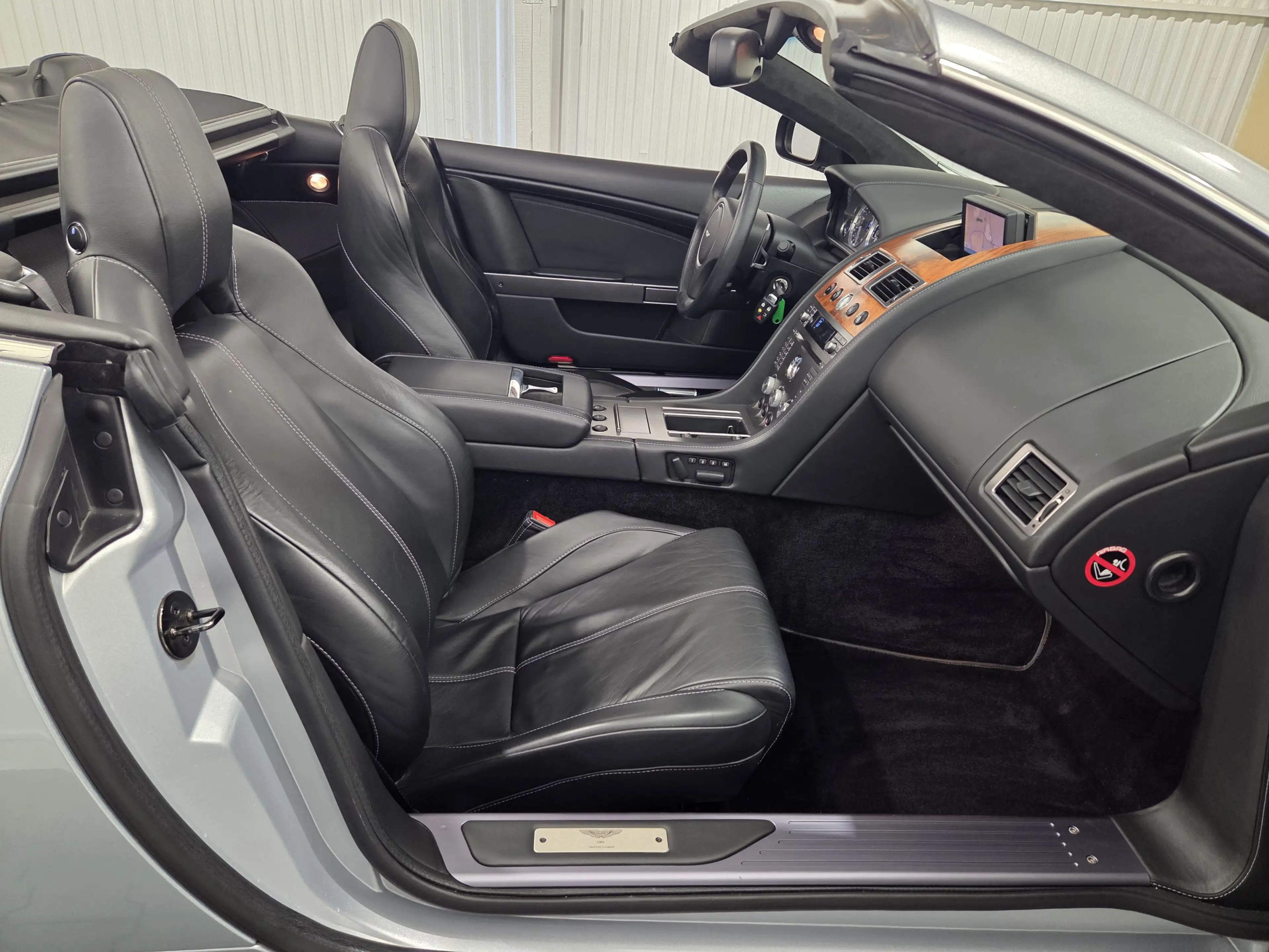 Aston Martin DB9 Volante 6,0 V12, deutsch, Traumzustand — photo 15