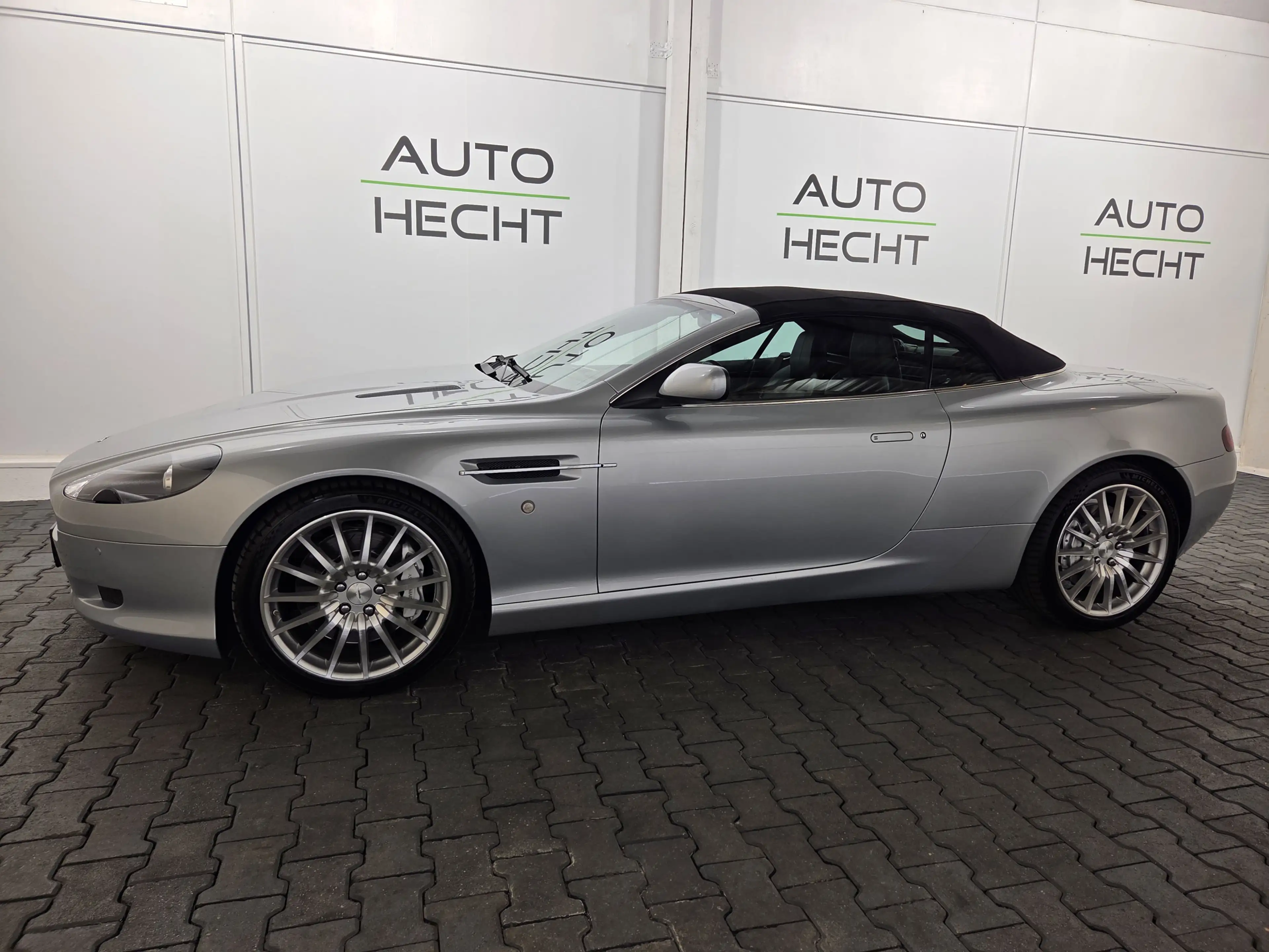 Aston Martin DB9 Volante 6,0 V12, deutsch, Traumzustand — photo 22