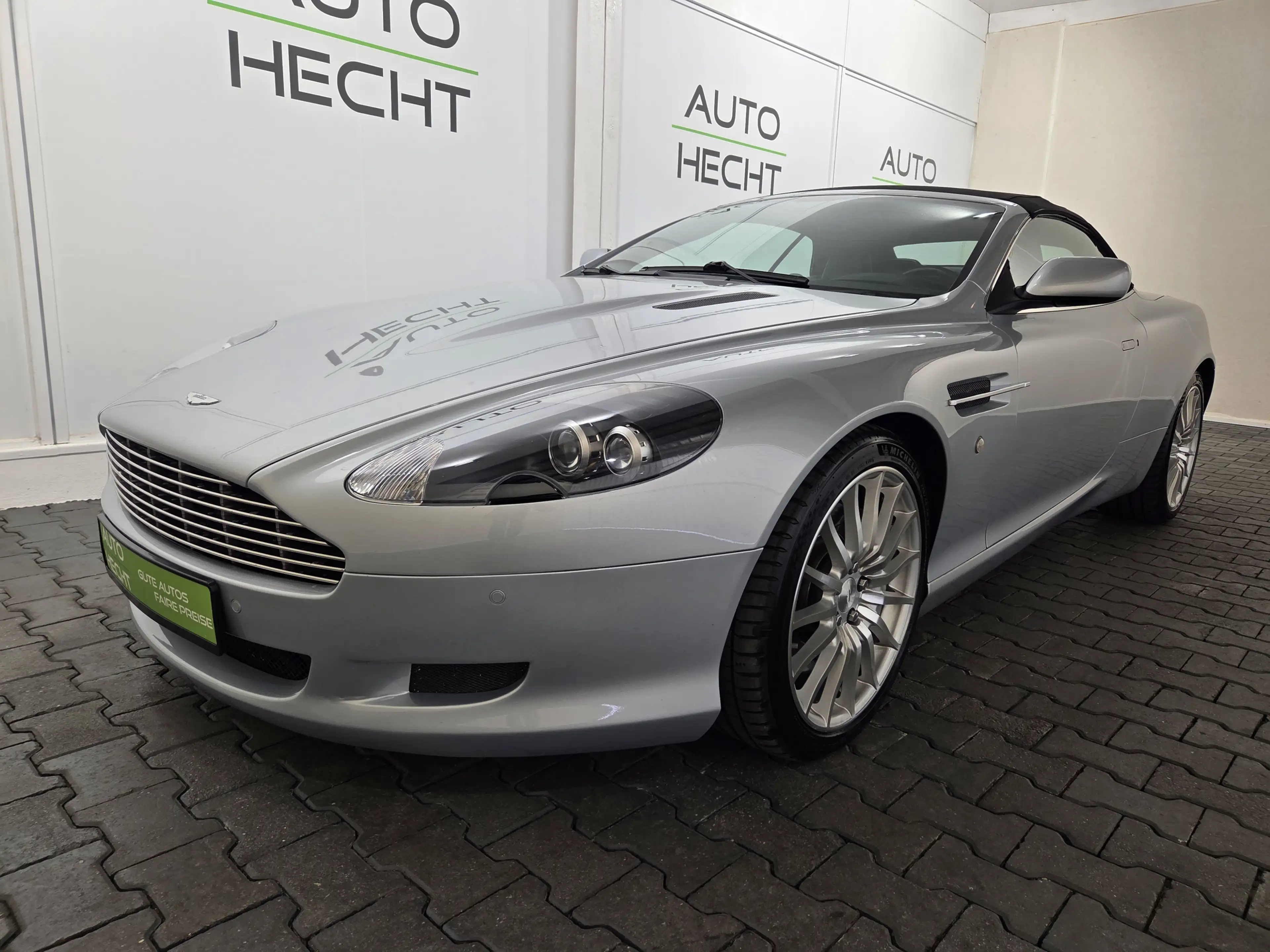 Aston Martin DB9 Volante 6,0 V12, deutsch, Traumzustand — photo 21