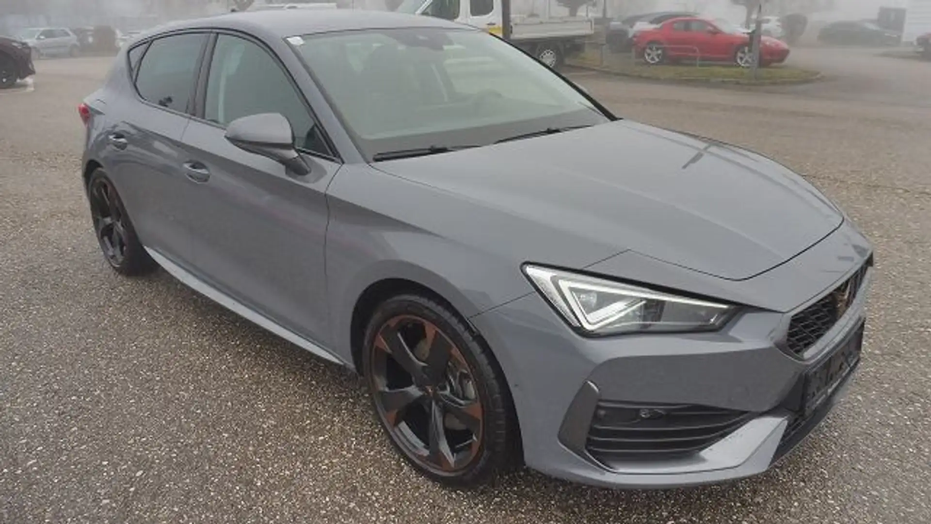 CUPRA Leon 2.0 TSI DSG 190 PS Aut. Grau - 1