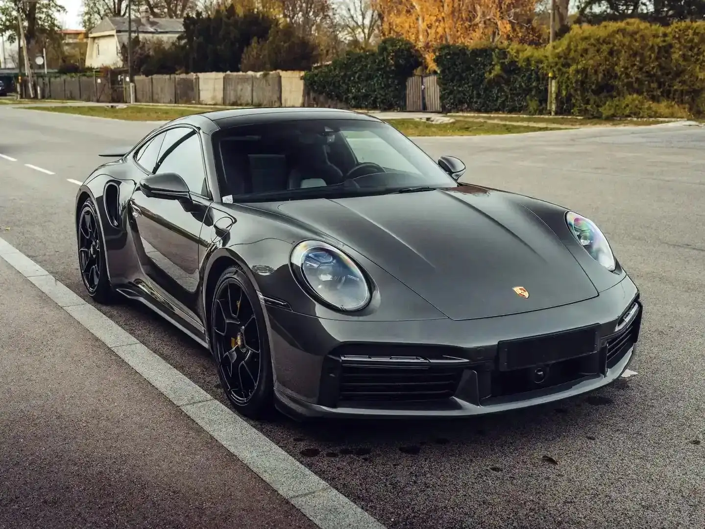 Porsche 992 911 Turbo S Grau - 1