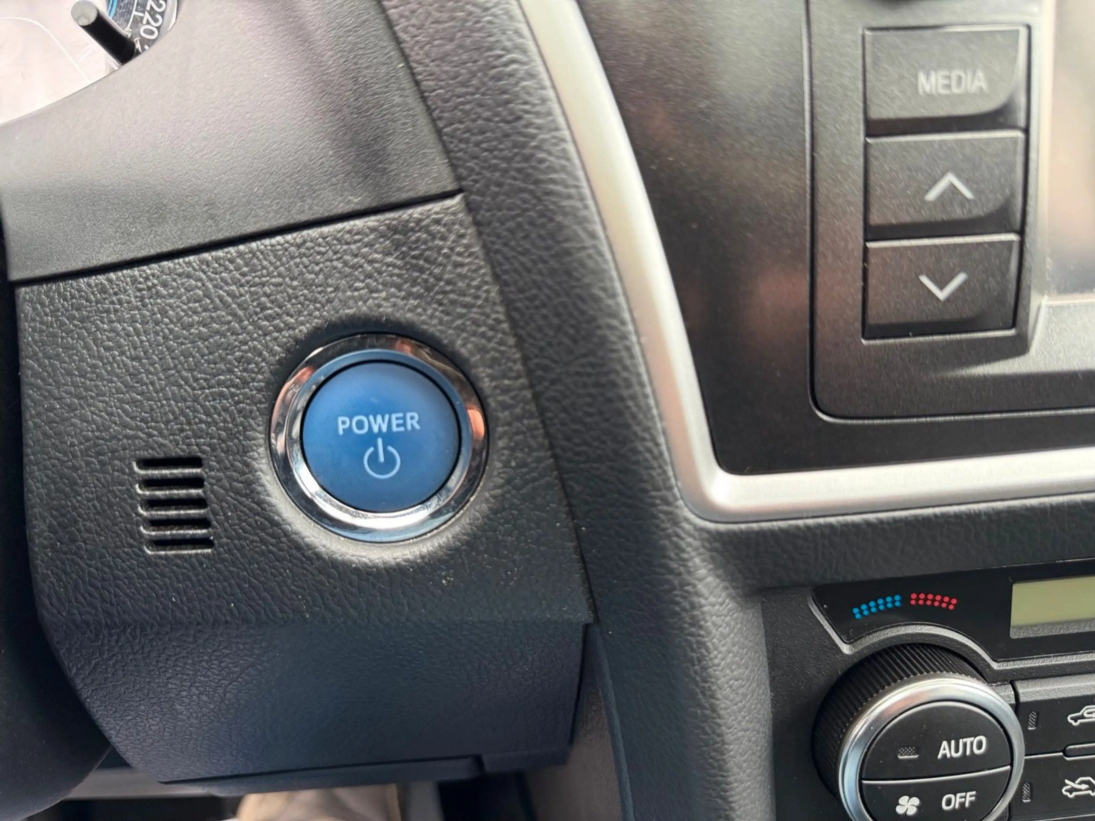 Toyota Auris Touring Sports Hybrid Life+ 1. Hand Navi — photo 15