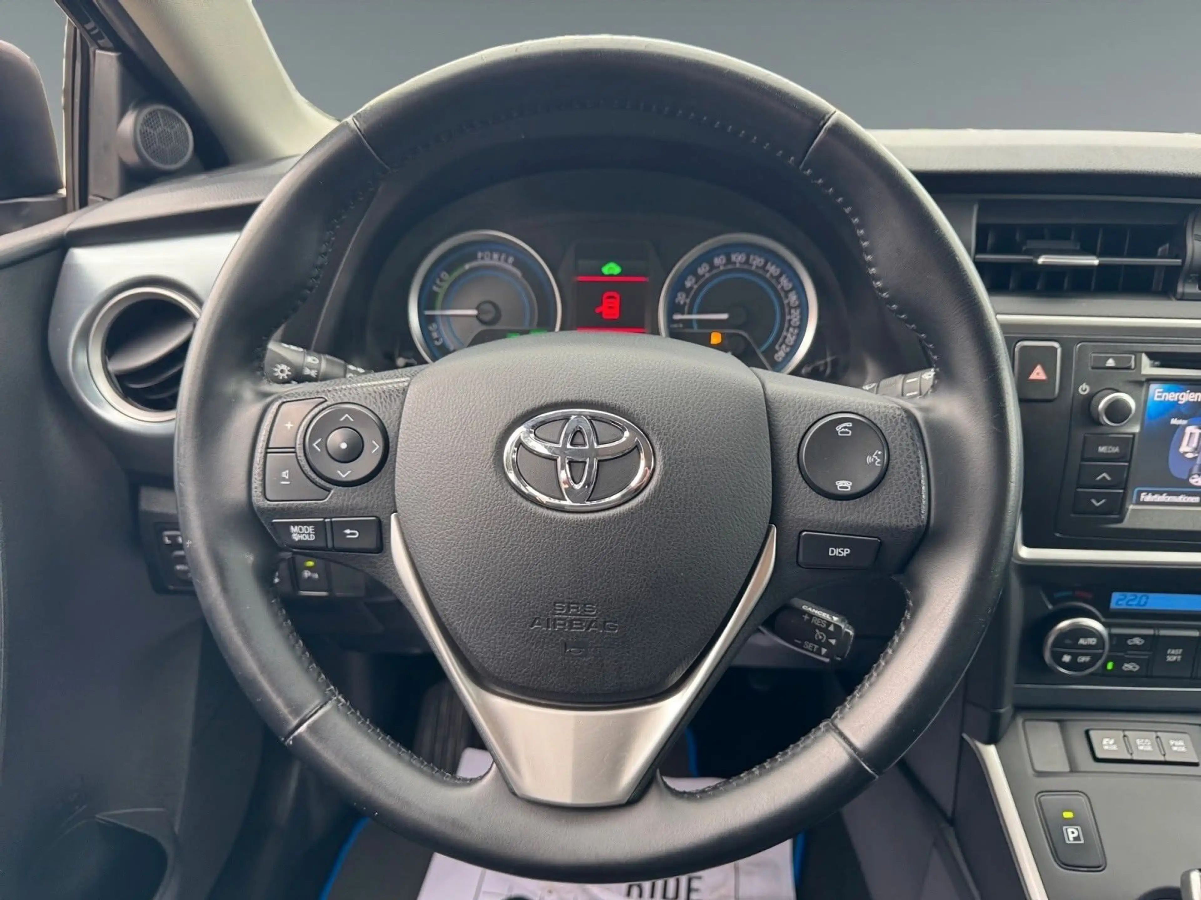 Toyota Auris Touring Sports Hybrid Life+ 1. Hand Navi — photo 12