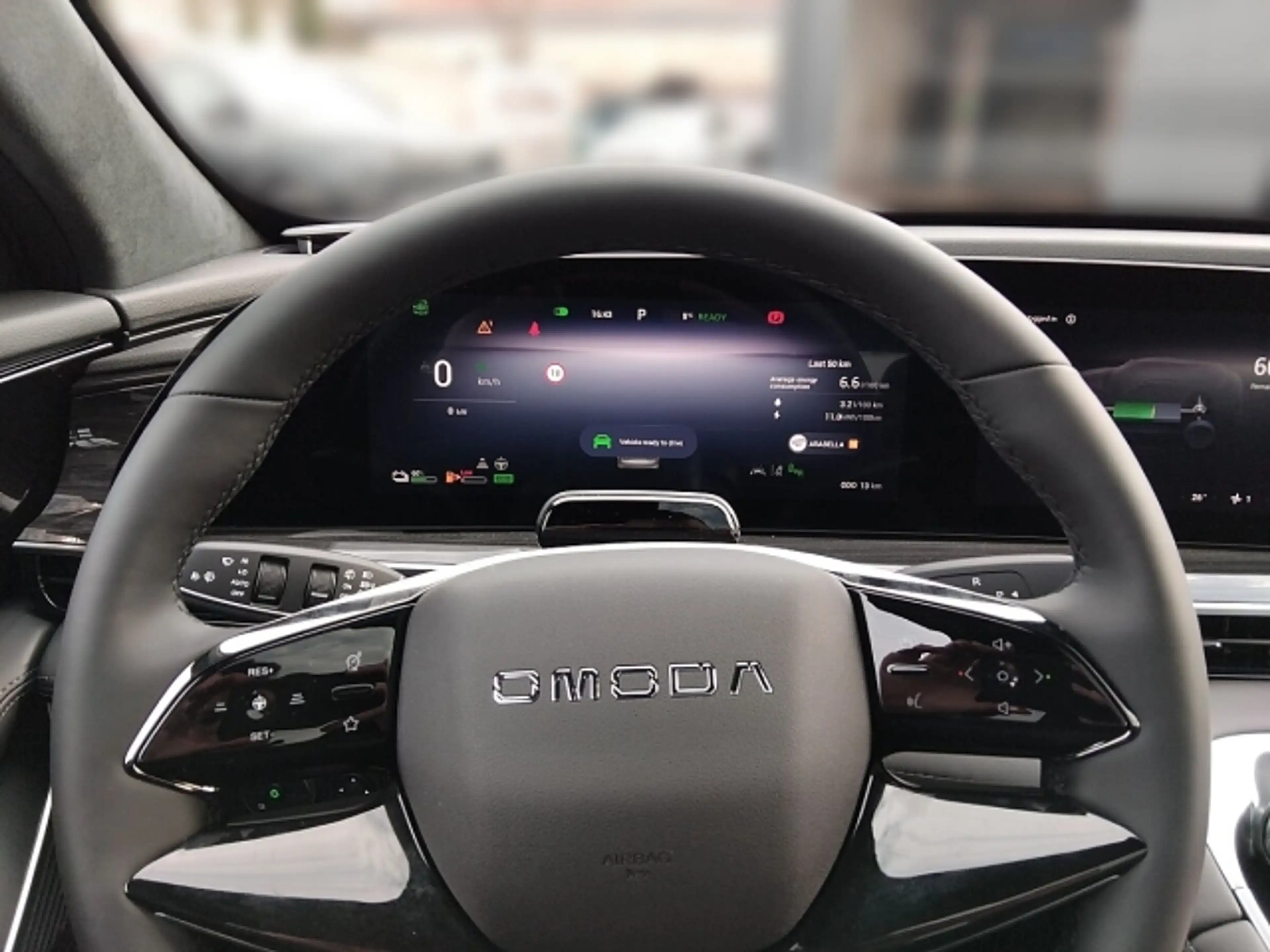 Omoda 9 Omoda 9 Plug-In Hybrid mit SHS und Allrad — photo 14
