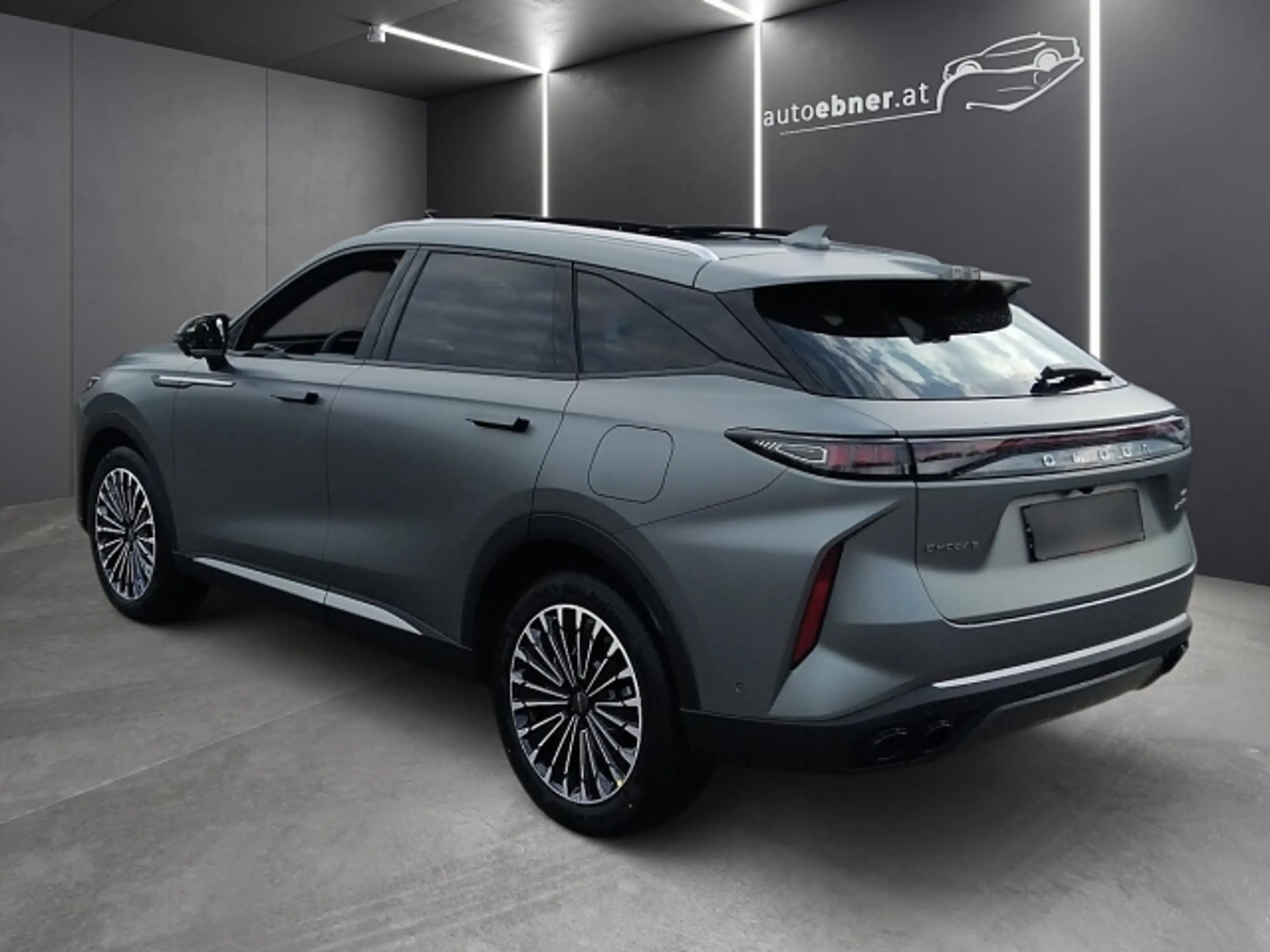 Omoda 9 Omoda 9 Plug-In Hybrid mit SHS und Allrad — photo 7