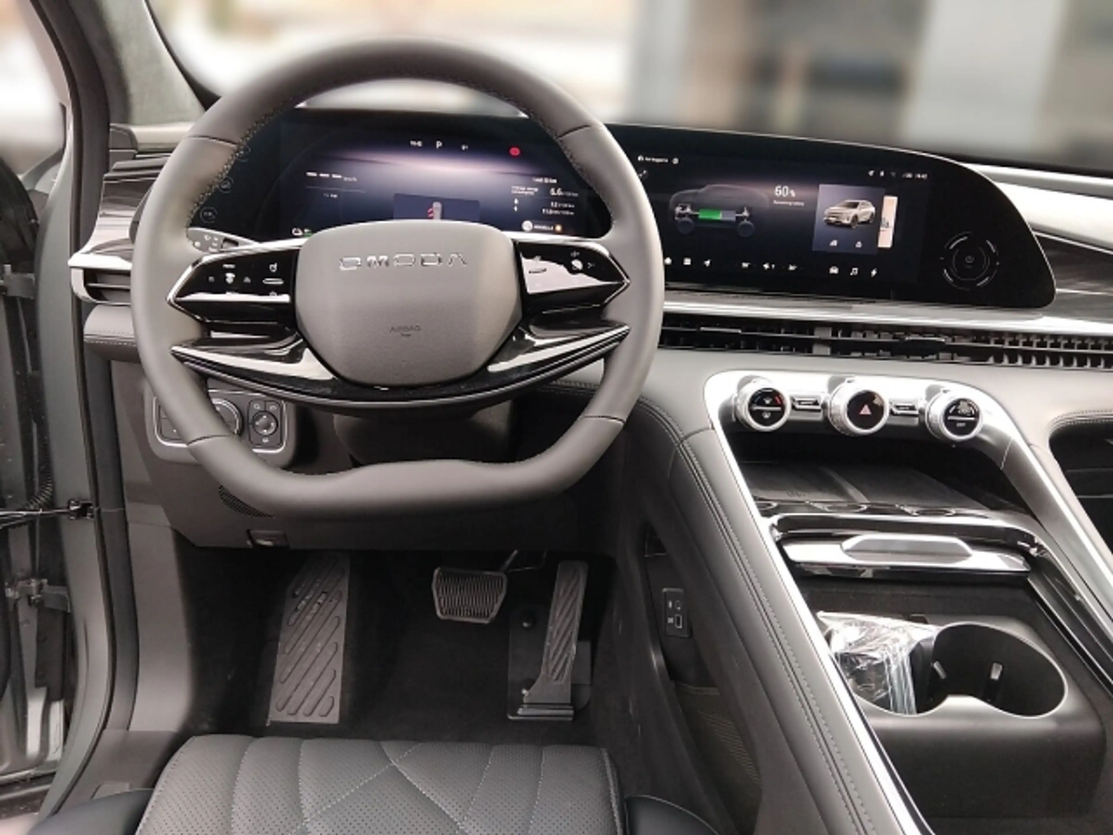 Omoda 9 Omoda 9 Plug-In Hybrid mit SHS und Allrad — photo 13