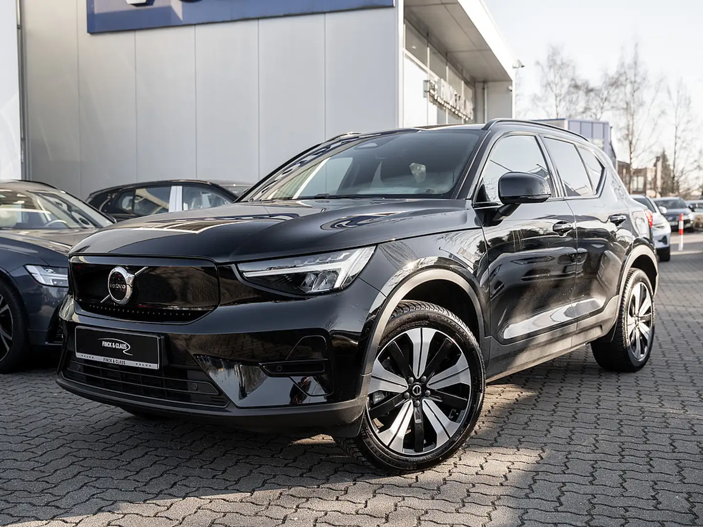 Volvo XC40 Recharge Core Schwarz - 1