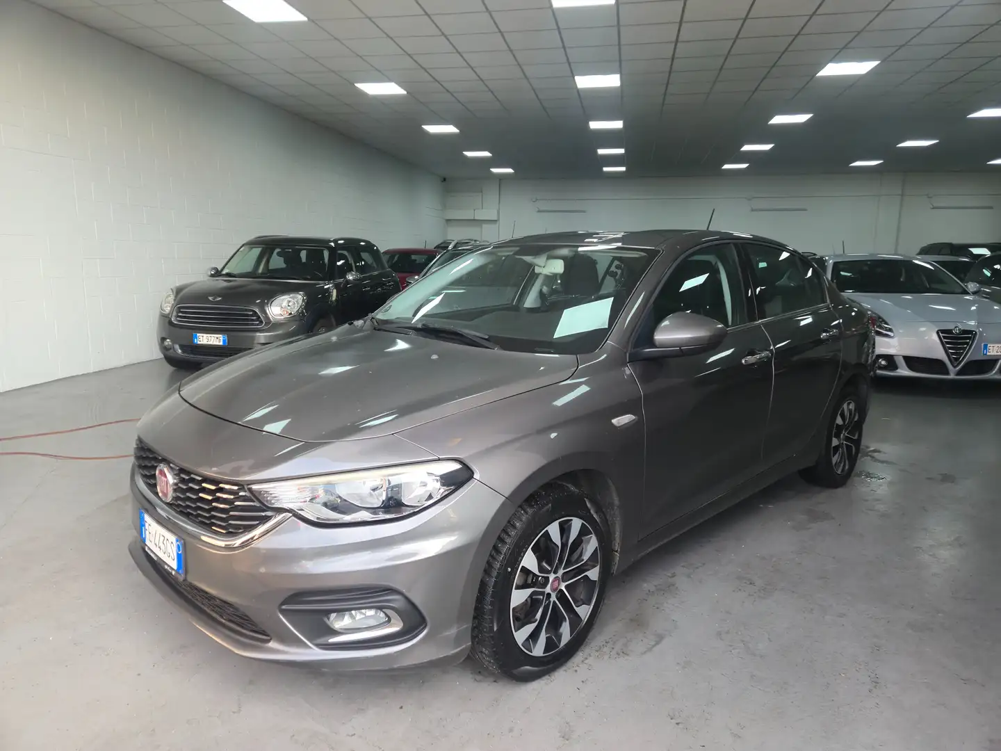 Fiat Tipo 2016 4p 1.6 mjt 4p lounge Grau - 1