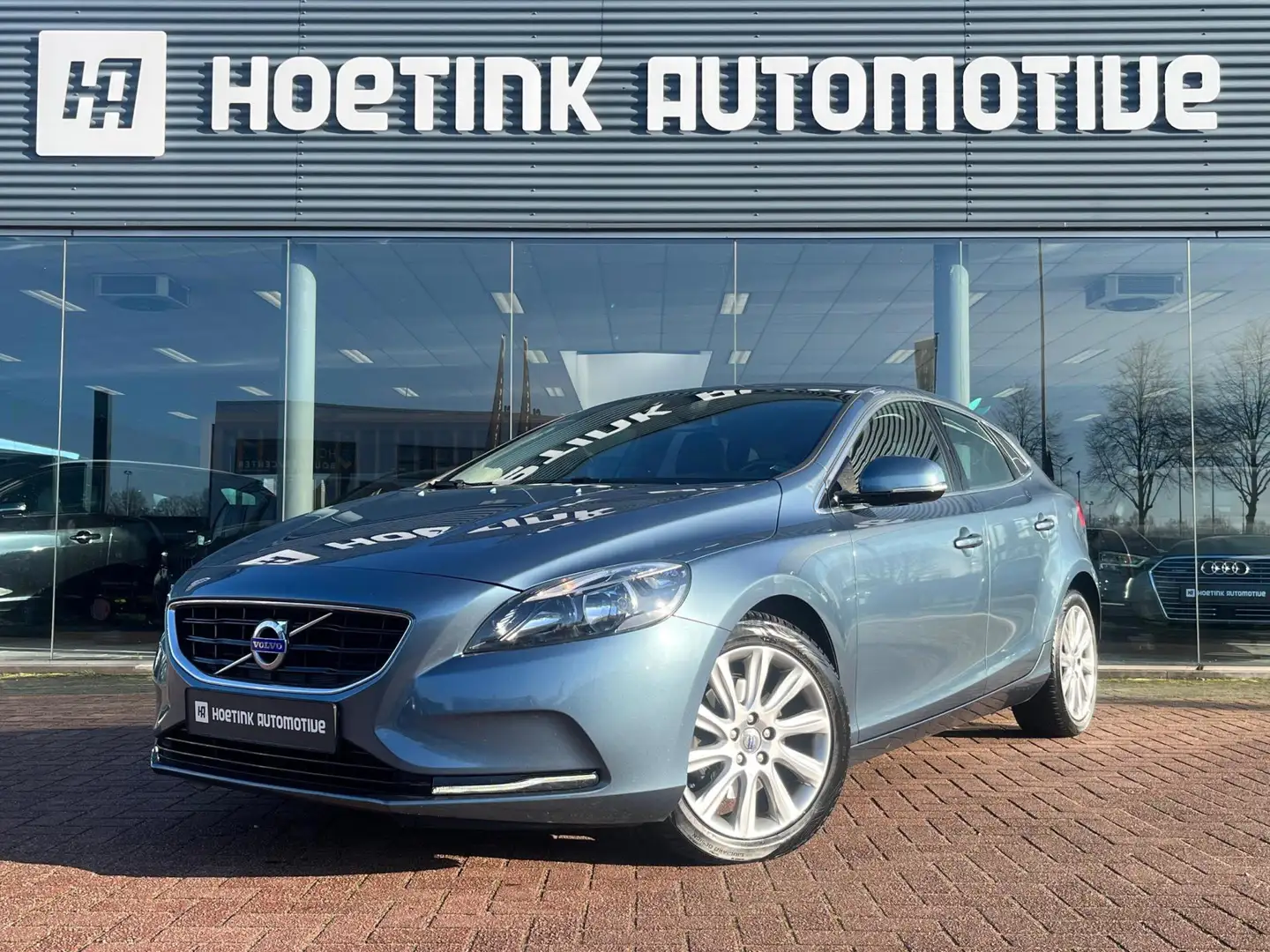 Volvo V40 1.6 T4 Momentum | Navi | Sensor | Ambiente | Trekh Blue - 1