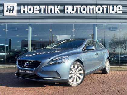 Volvo V40 1.6 T4 Momentum | Navi | Sensor | Ambiente | Trekh