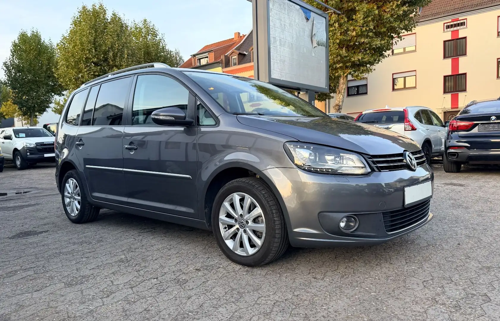 Volkswagen Touran 2.0 TDI Highline DSG Navi Leder Bi-Xenon Grau - 1