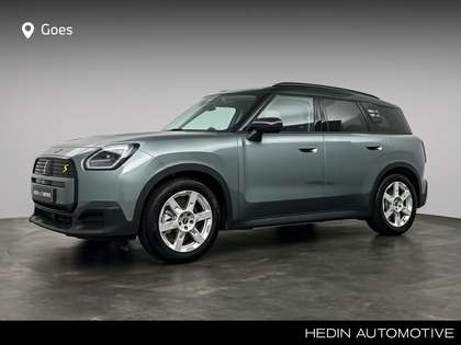 MINI Countryman SE ALL4 Classic Trim | M Plus pakket | Trekhaak | 18