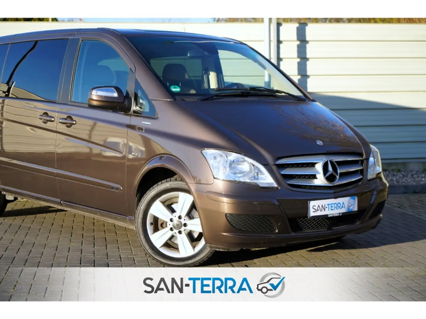 Mercedes-Benz Viano 3.0 CDI EDITION LANG MULTI-LENKRAD*PDC*ZV*TEMPOMAT Braun - 2