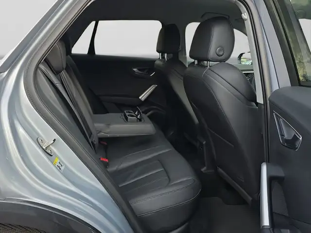Audi Q2 view 6