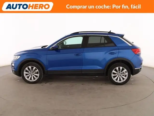 Volkswagen T-Roc view 3